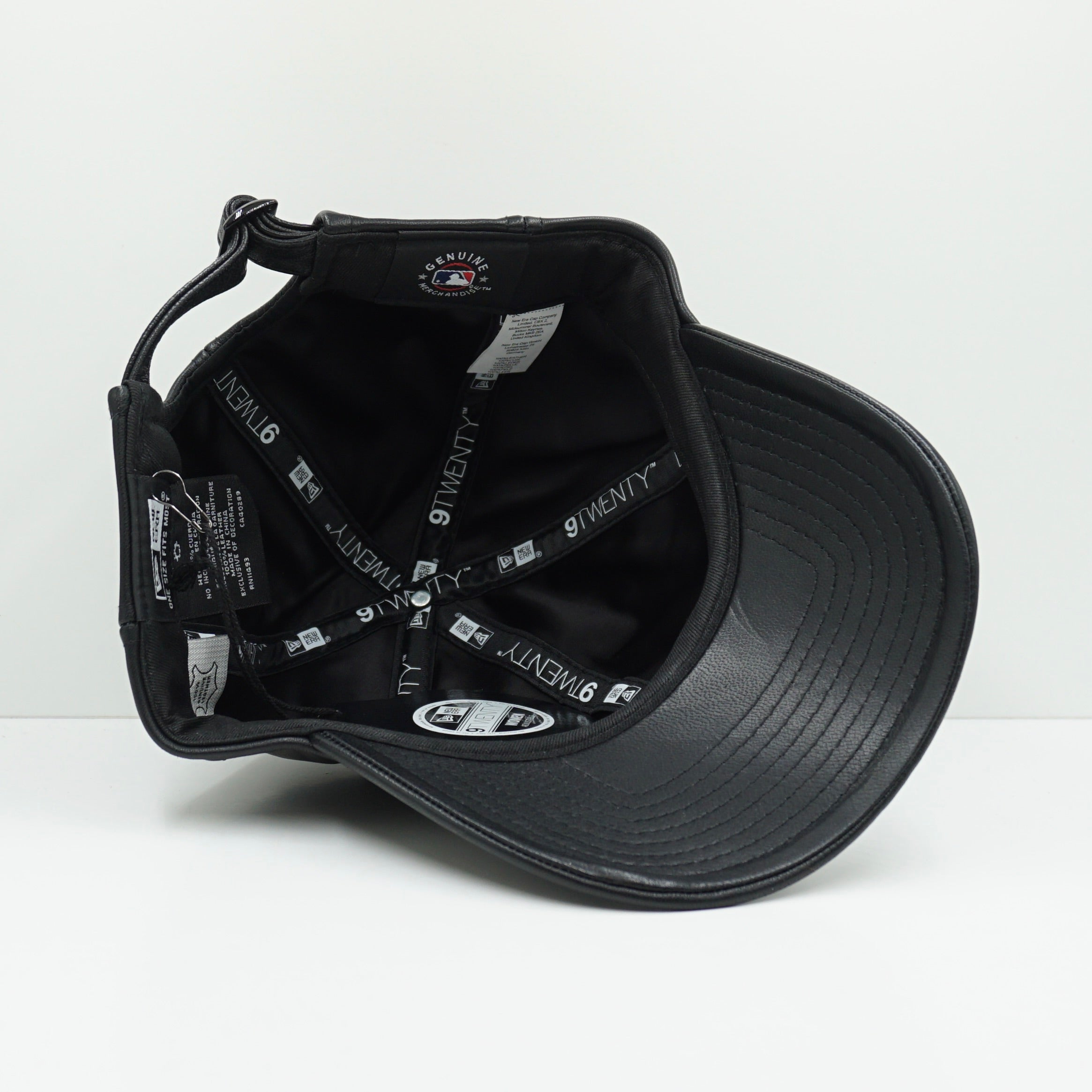 New Era Small New York Yankees Black Leather Adjustable Cap (W)