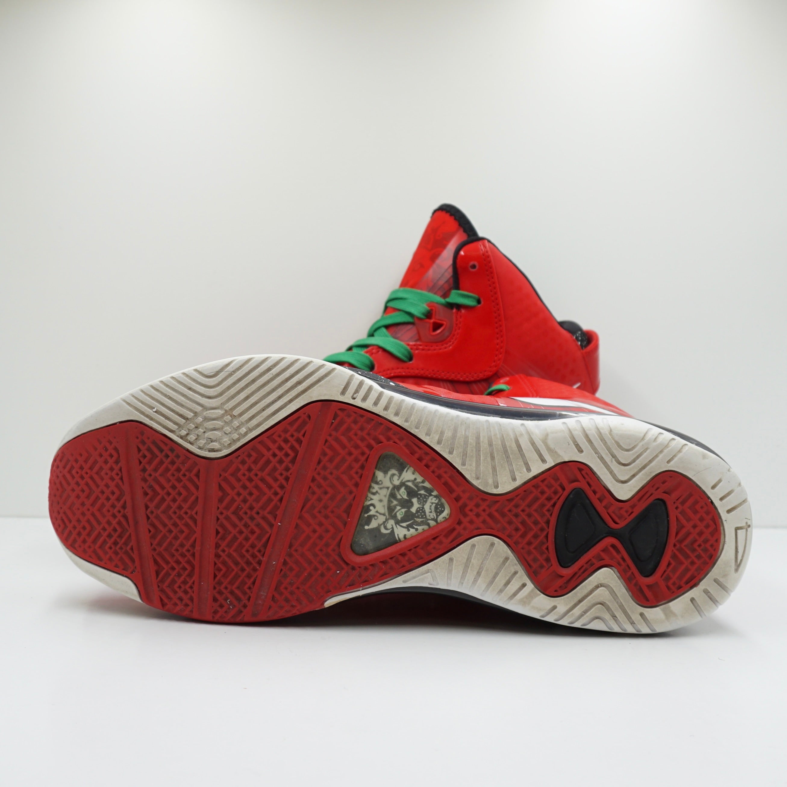 Nike LeBron 8 V/2 Christmas
