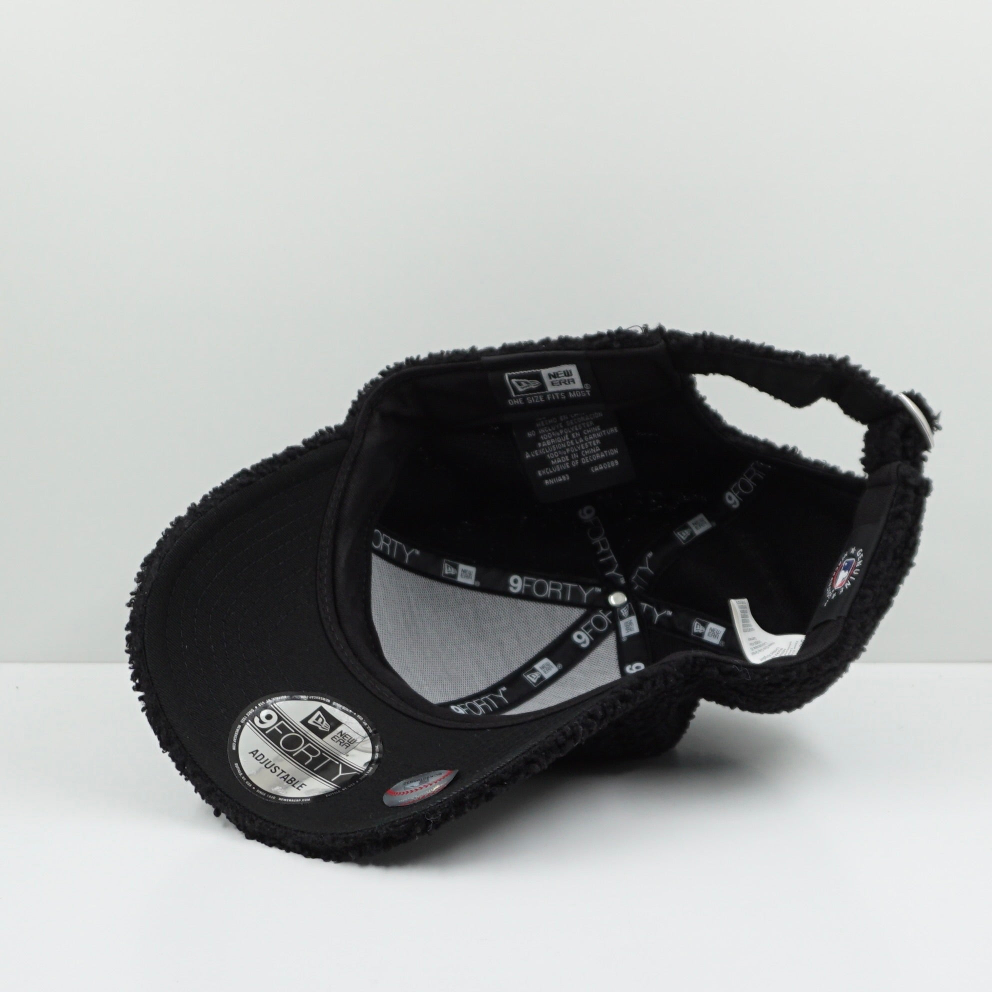 New Era Los Angeles Dodgers Sherpa Black Adjustable Cap