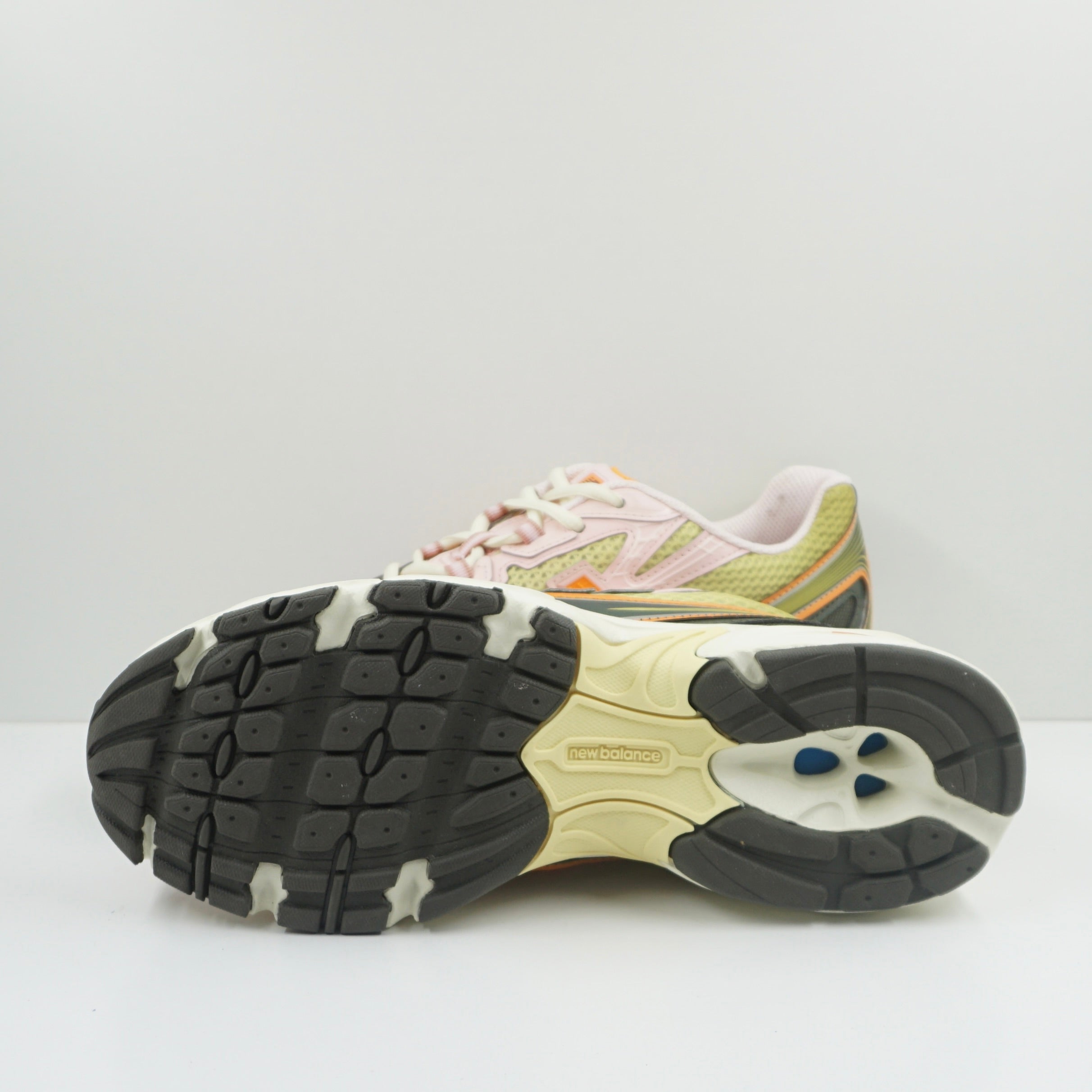 New Balance 740 Concepts Saignée