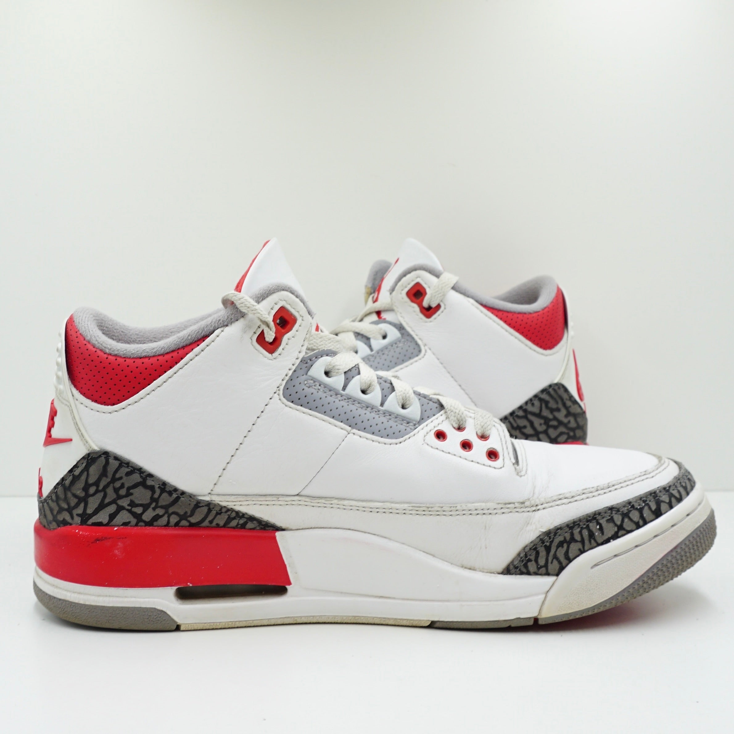 Jordan 3 Retro Fire Red (2022)
