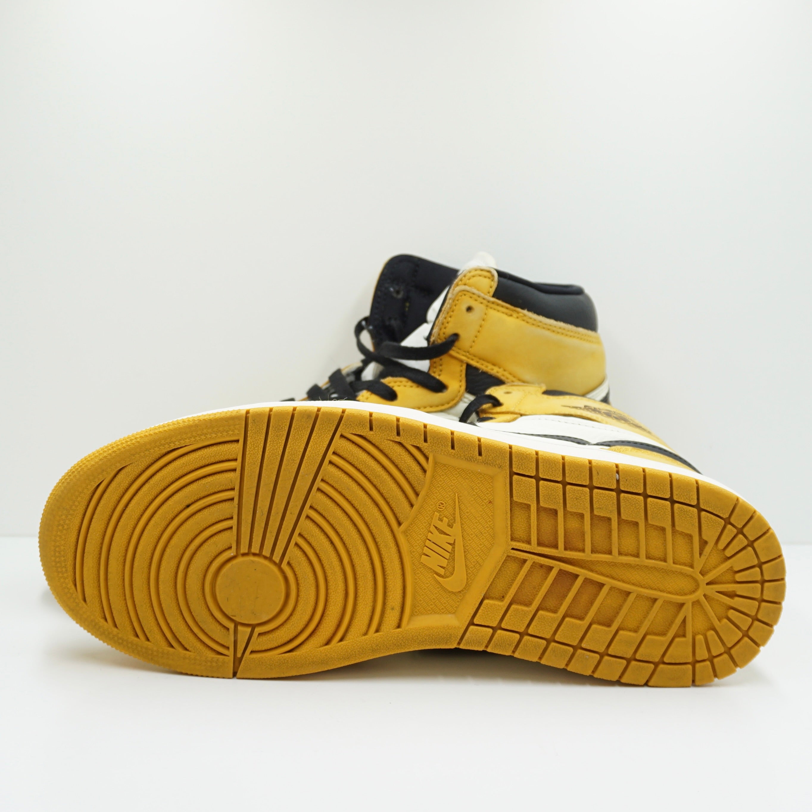 Jordan 1 Retro High OG Yellow Ochre
