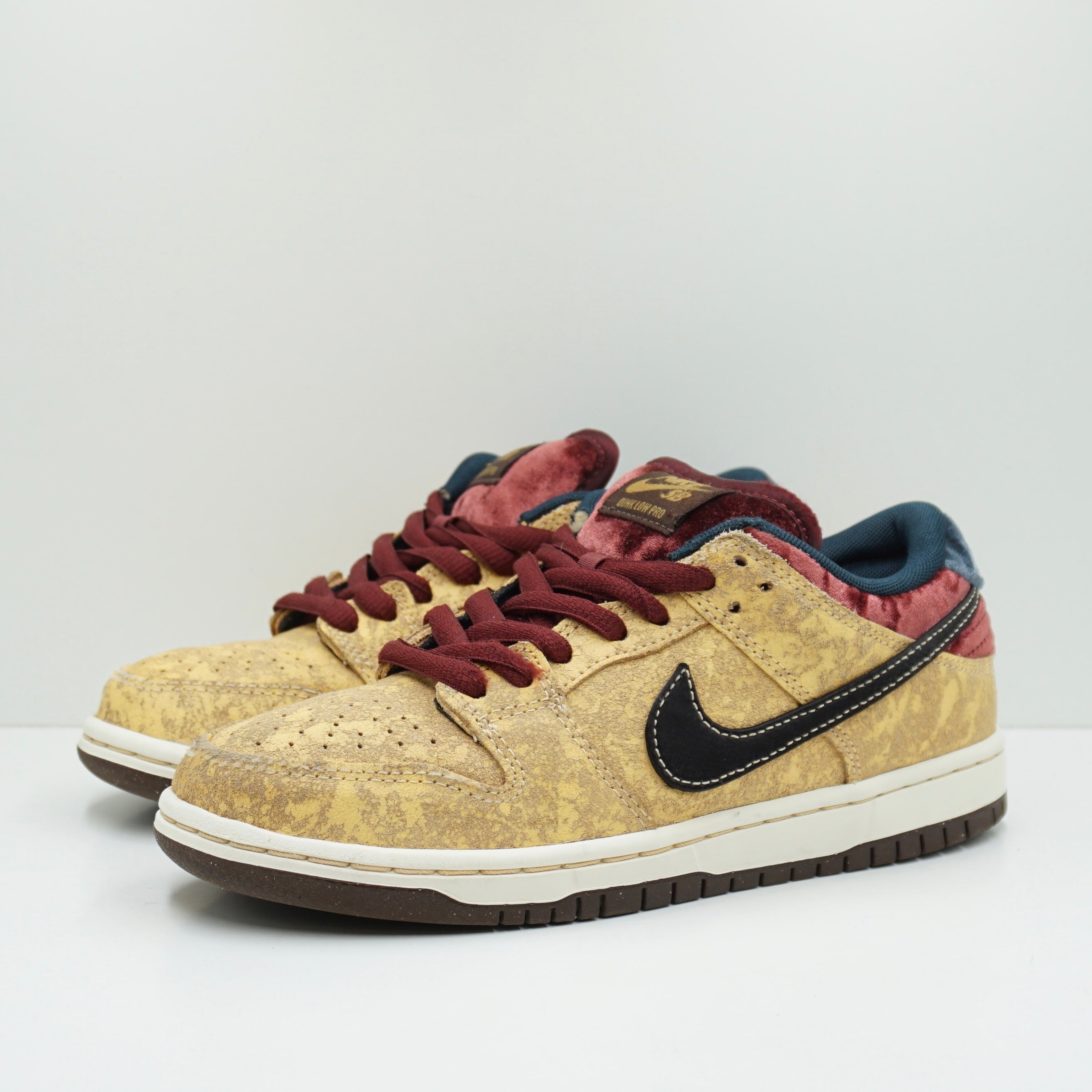 Nike SB Dunk Low City of Cinema