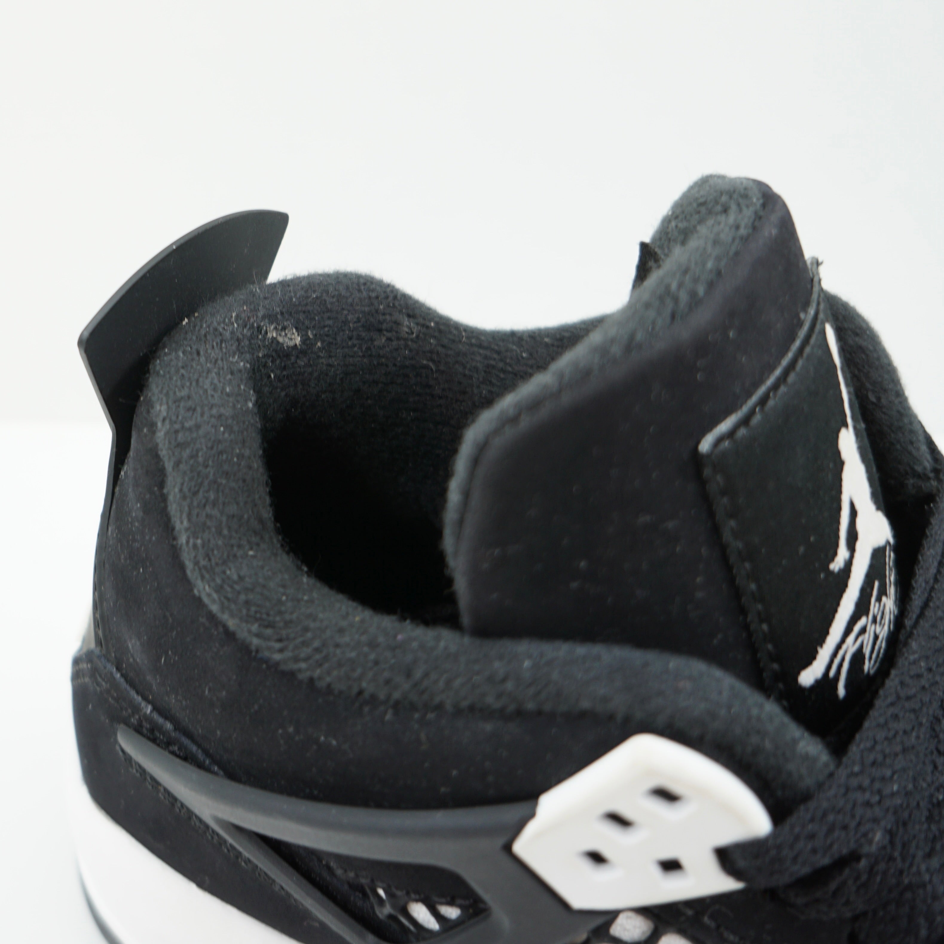 Jordan 4 Retro White Thunder (GS)