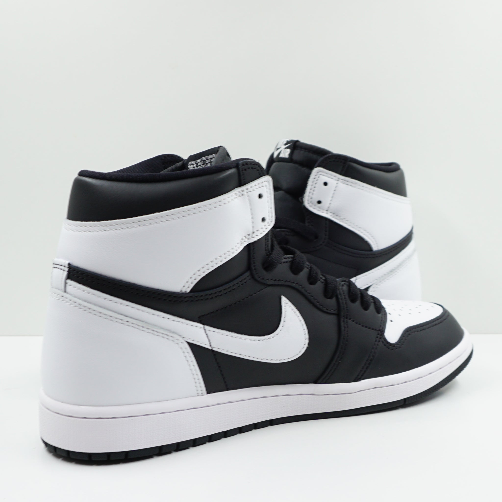 Jordan 1 Retro High OG Black White