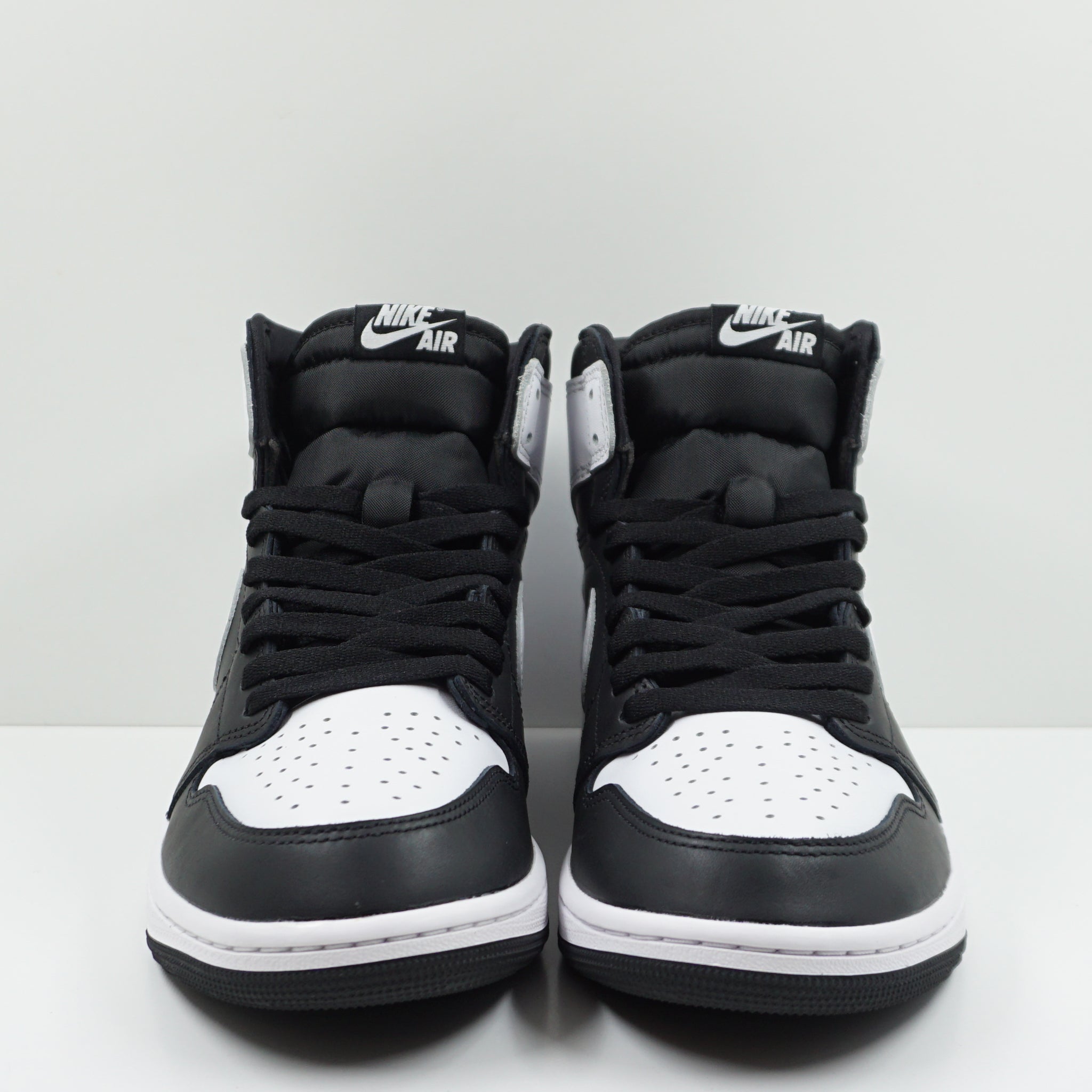 Jordan 1 Retro High OG Black White