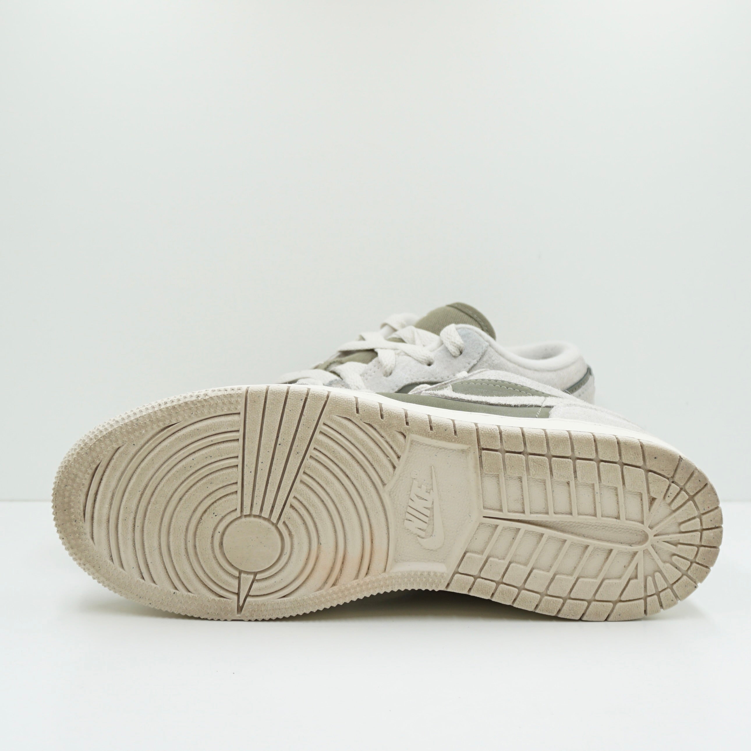 Jordan 1 Low SE Medium Olive Sail (GS)