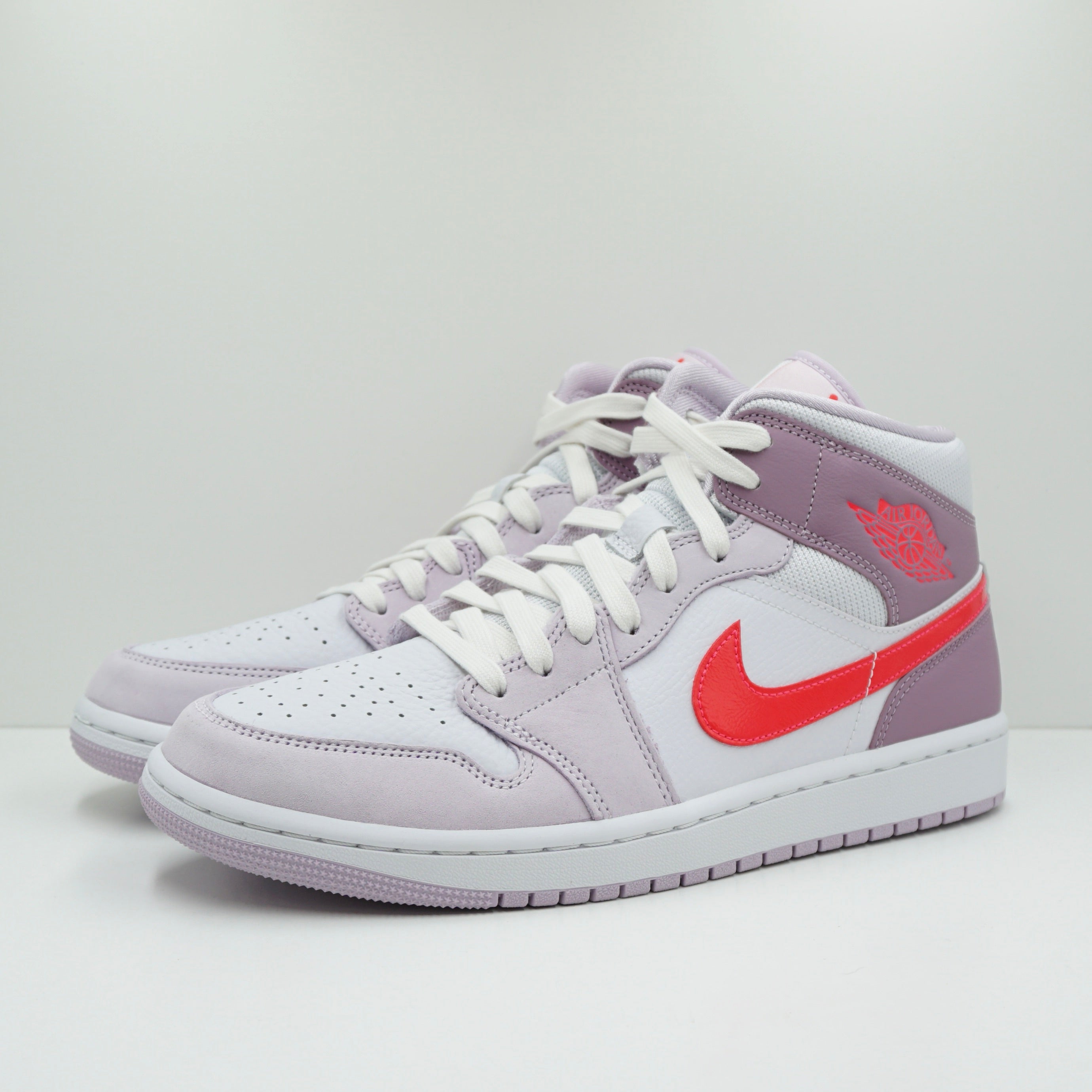 Jordan 1 Mid Valentine's Day (W)