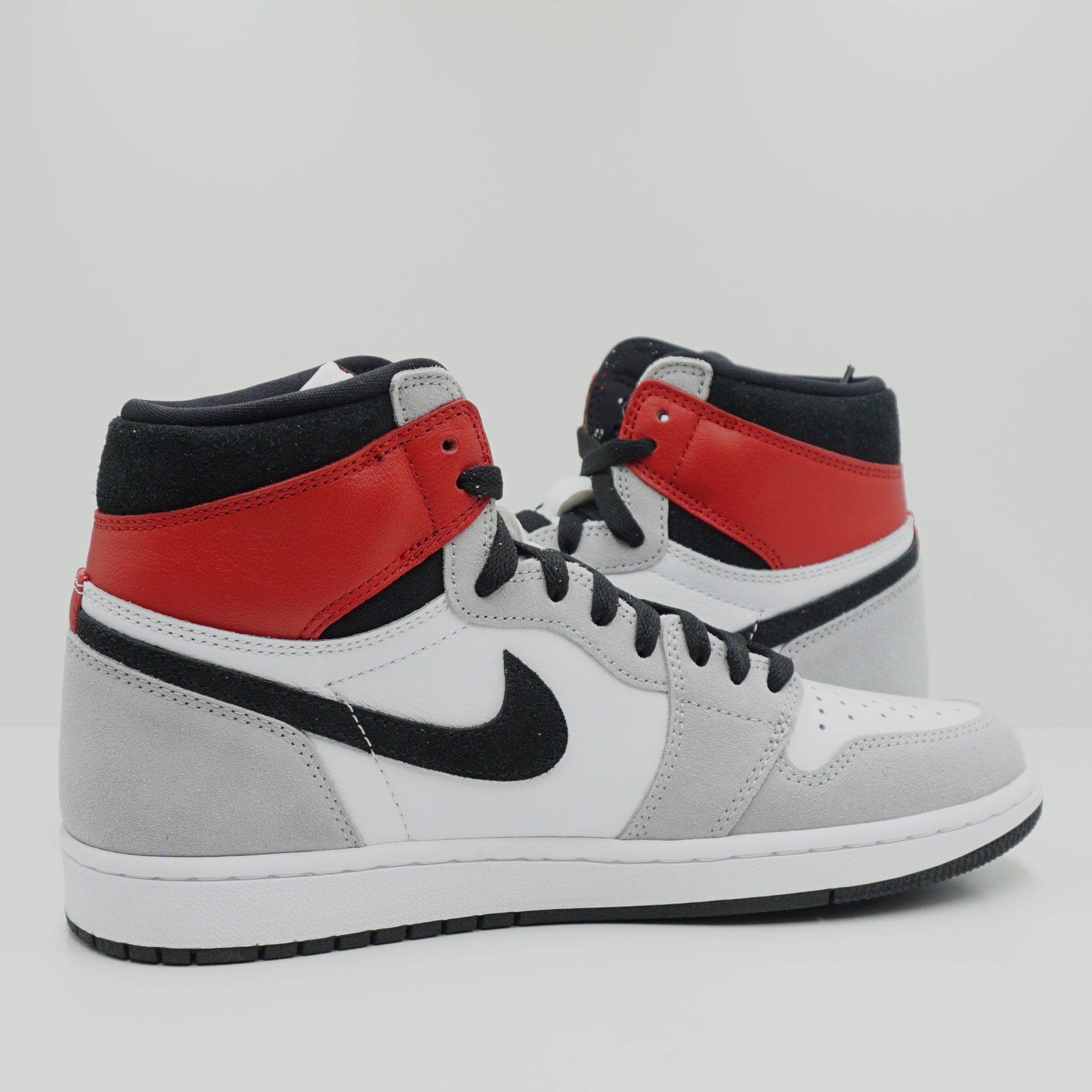 Jordan 1 Retro High Light Smoke Grey