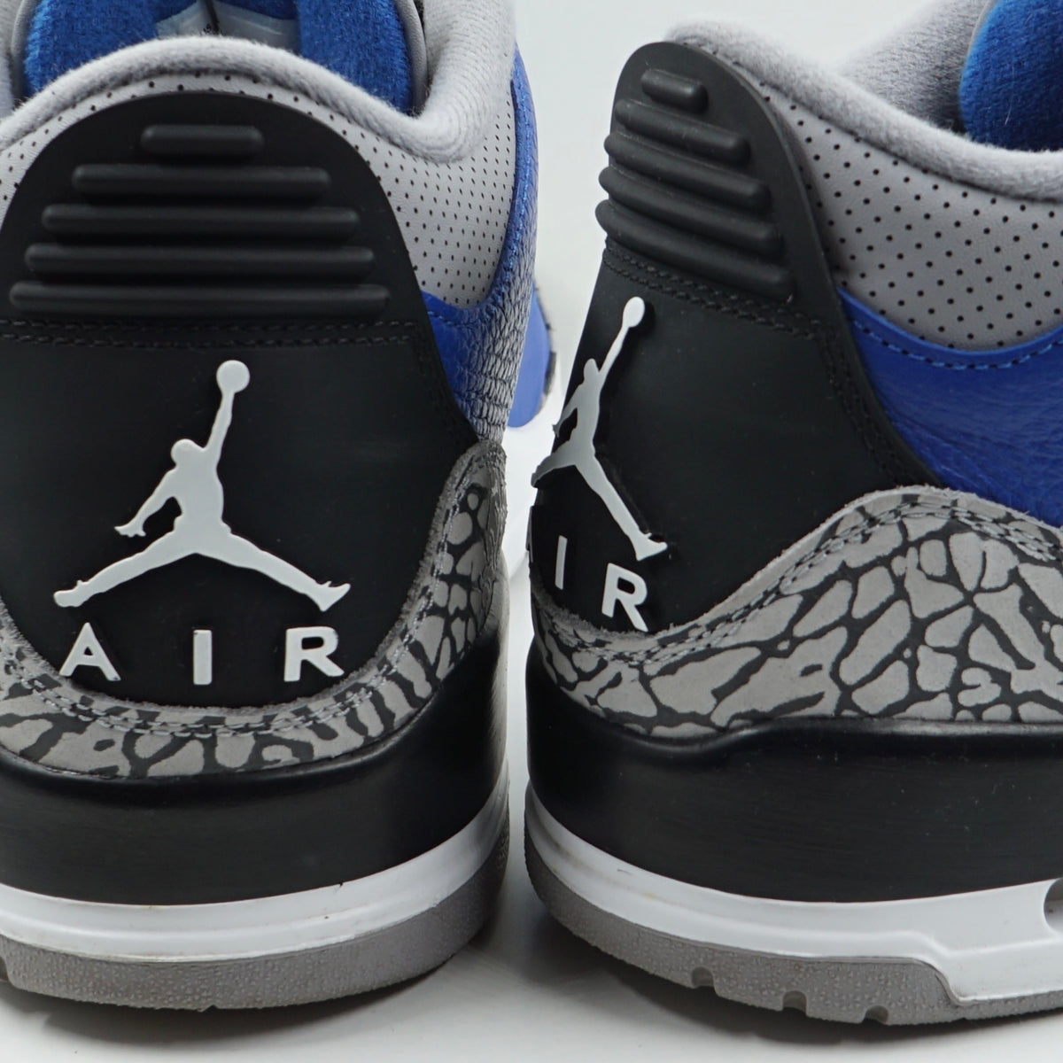 Jordan 3 Retro Varsity Royal Cement