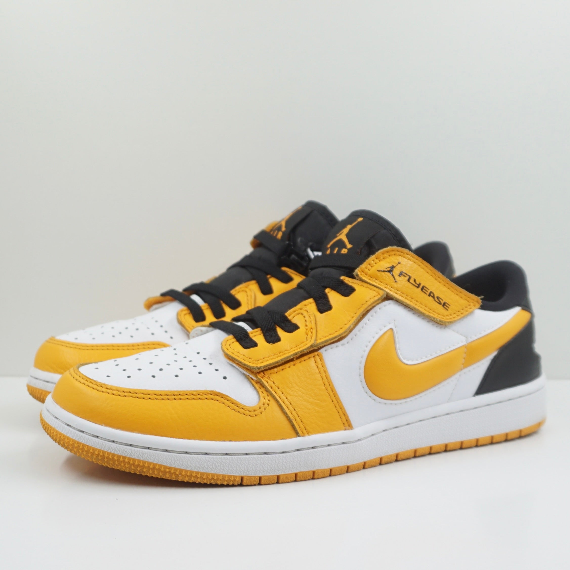 Jordan 1 Low FlyEase University Gold