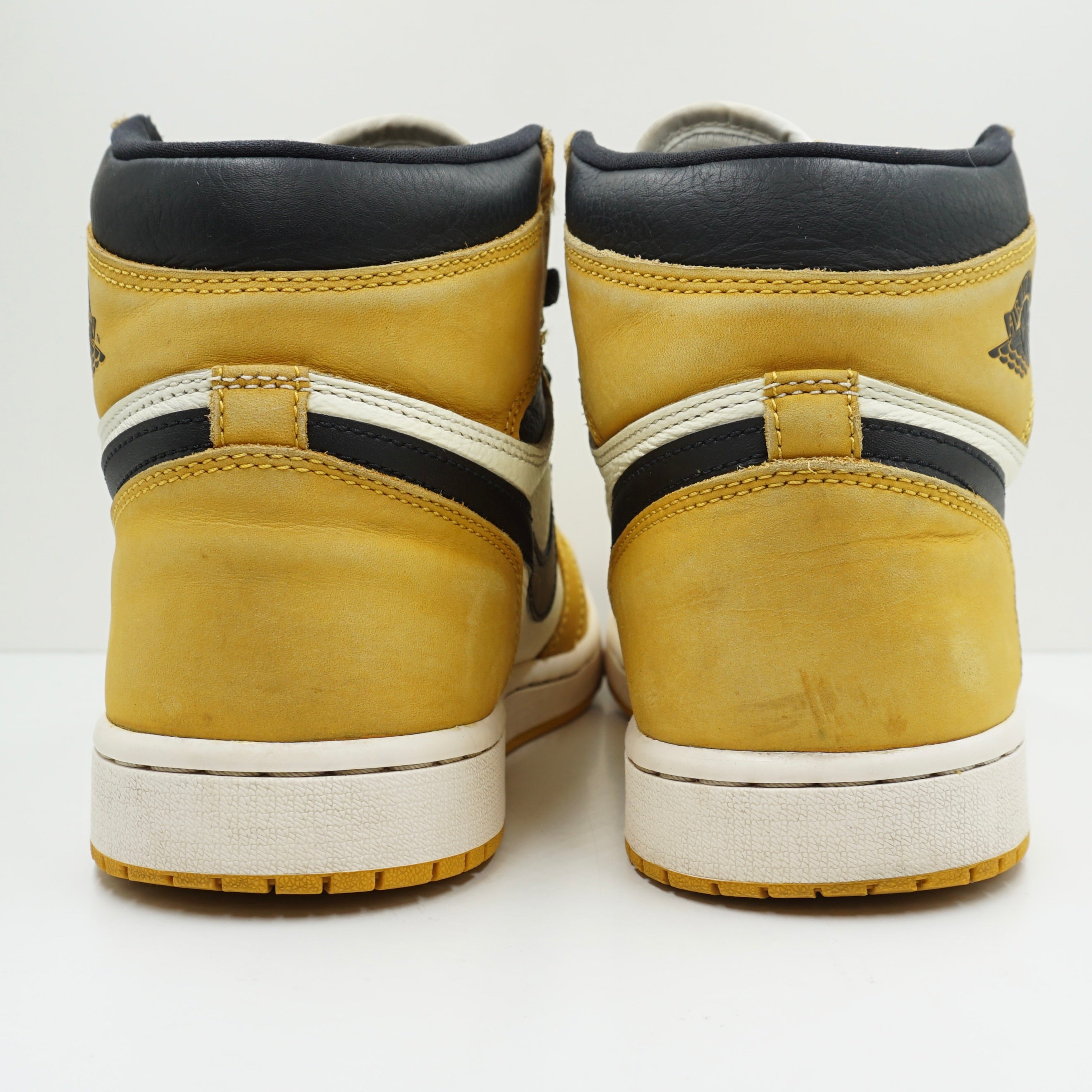 Jordan 1 Retro High OG Yellow Ochre