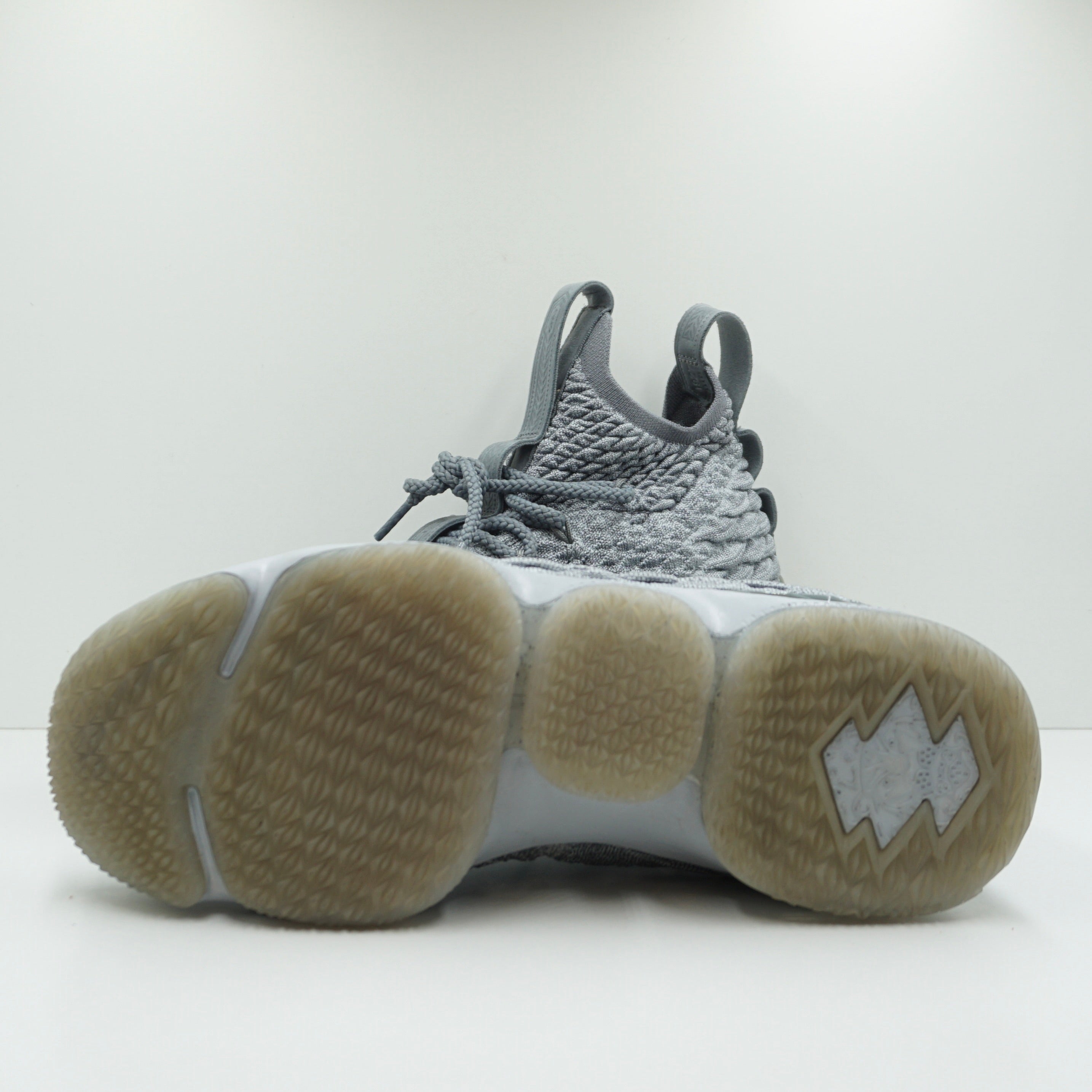 lebron 15 gray gold