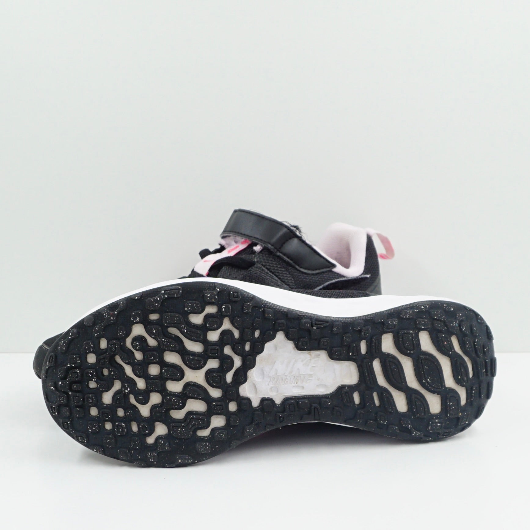 Nike Revolution 6 Black Hyper Pink (PS)