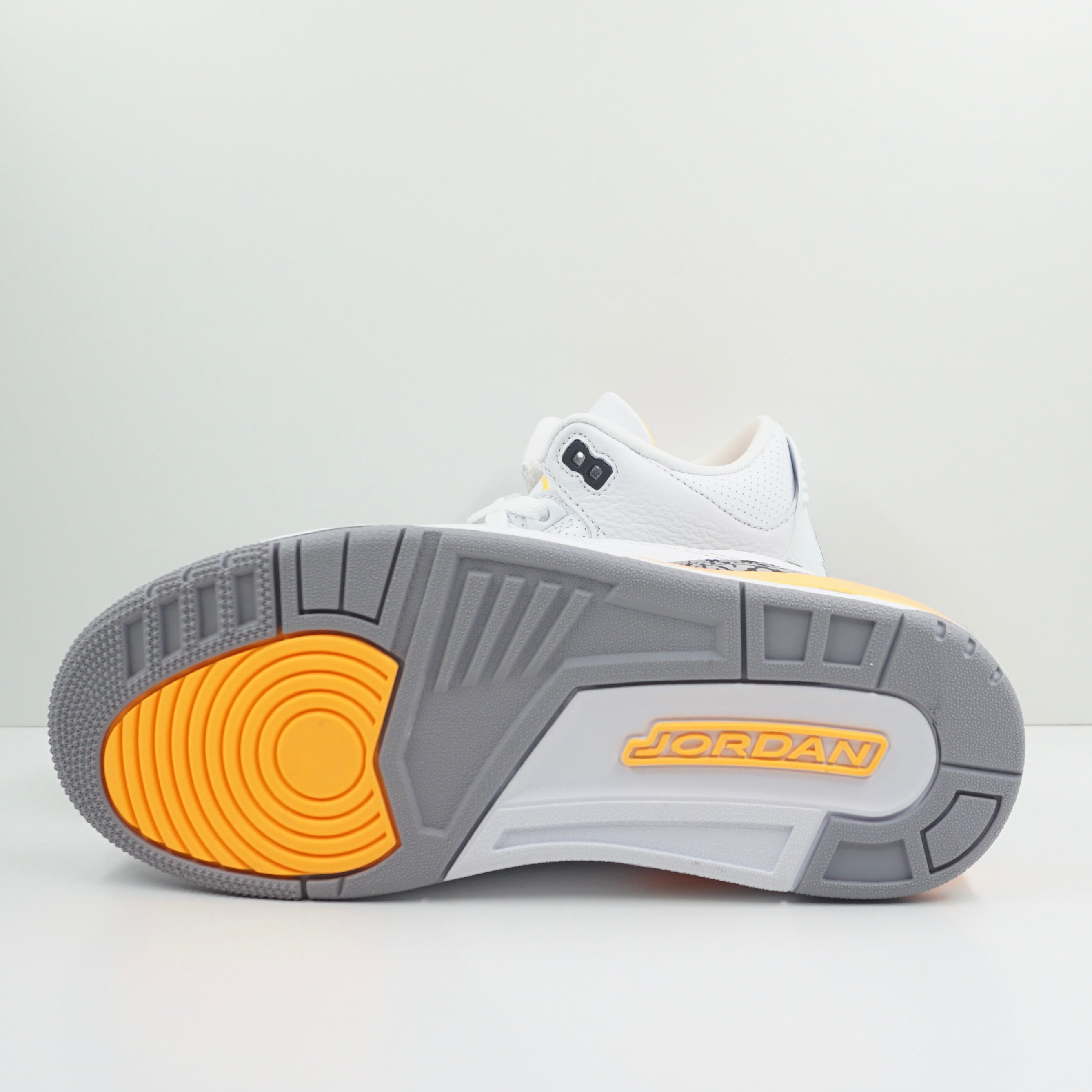 Jordan 3 Retro Laser Orange (W)