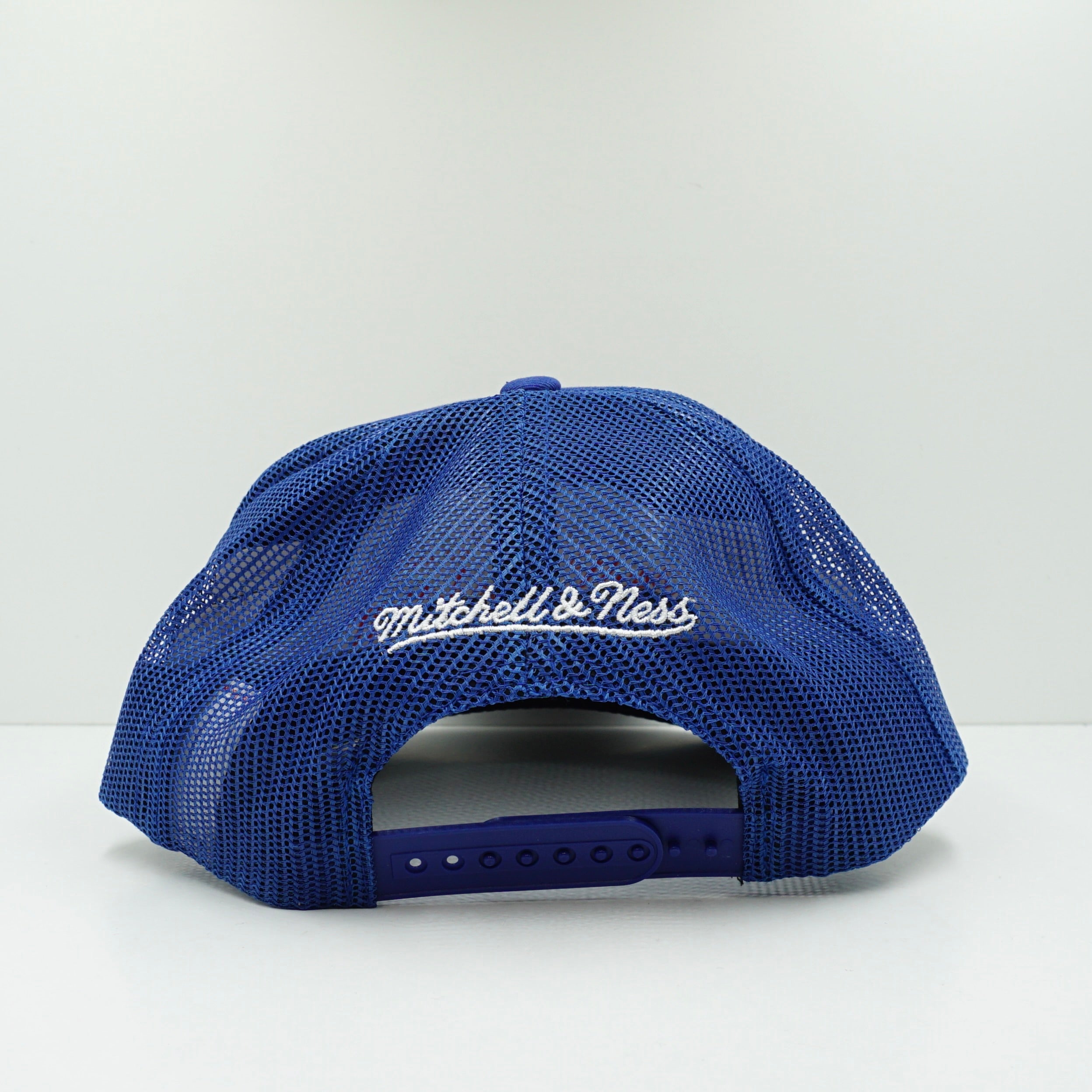 Mitchell & Ness New York Knicks Evergreen Trucker Cap