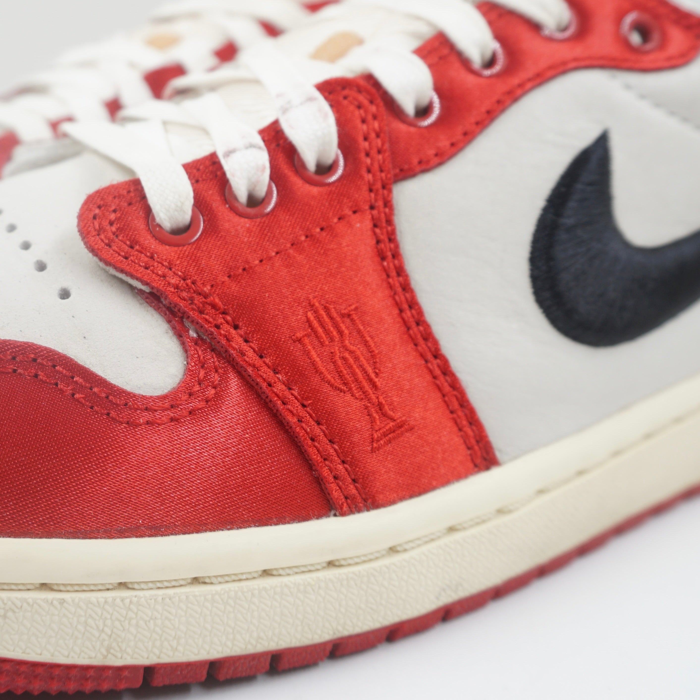 Jordan 1 Retro Low Trophy Room Rookie Card Away