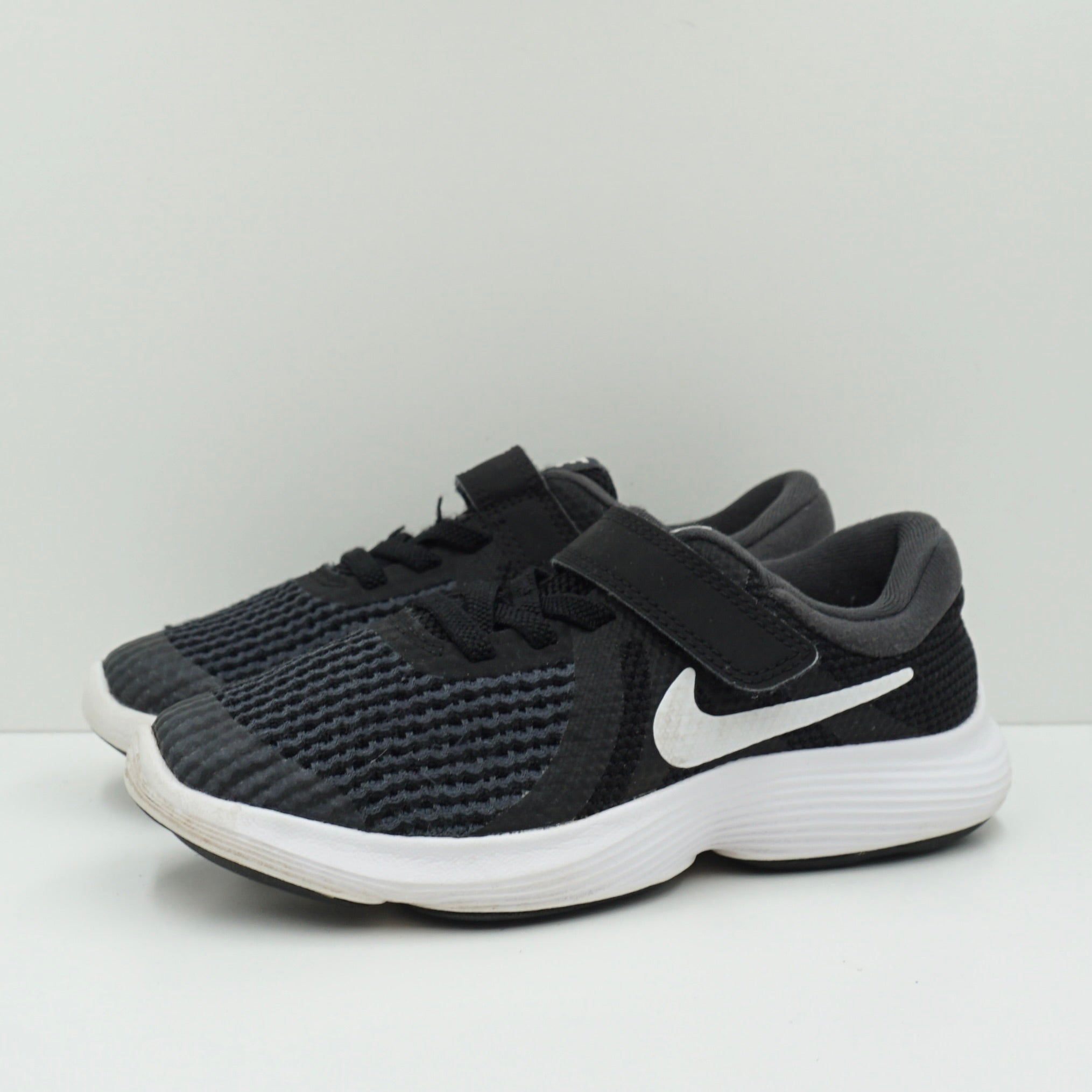 Nike Revolution 4 (PS)