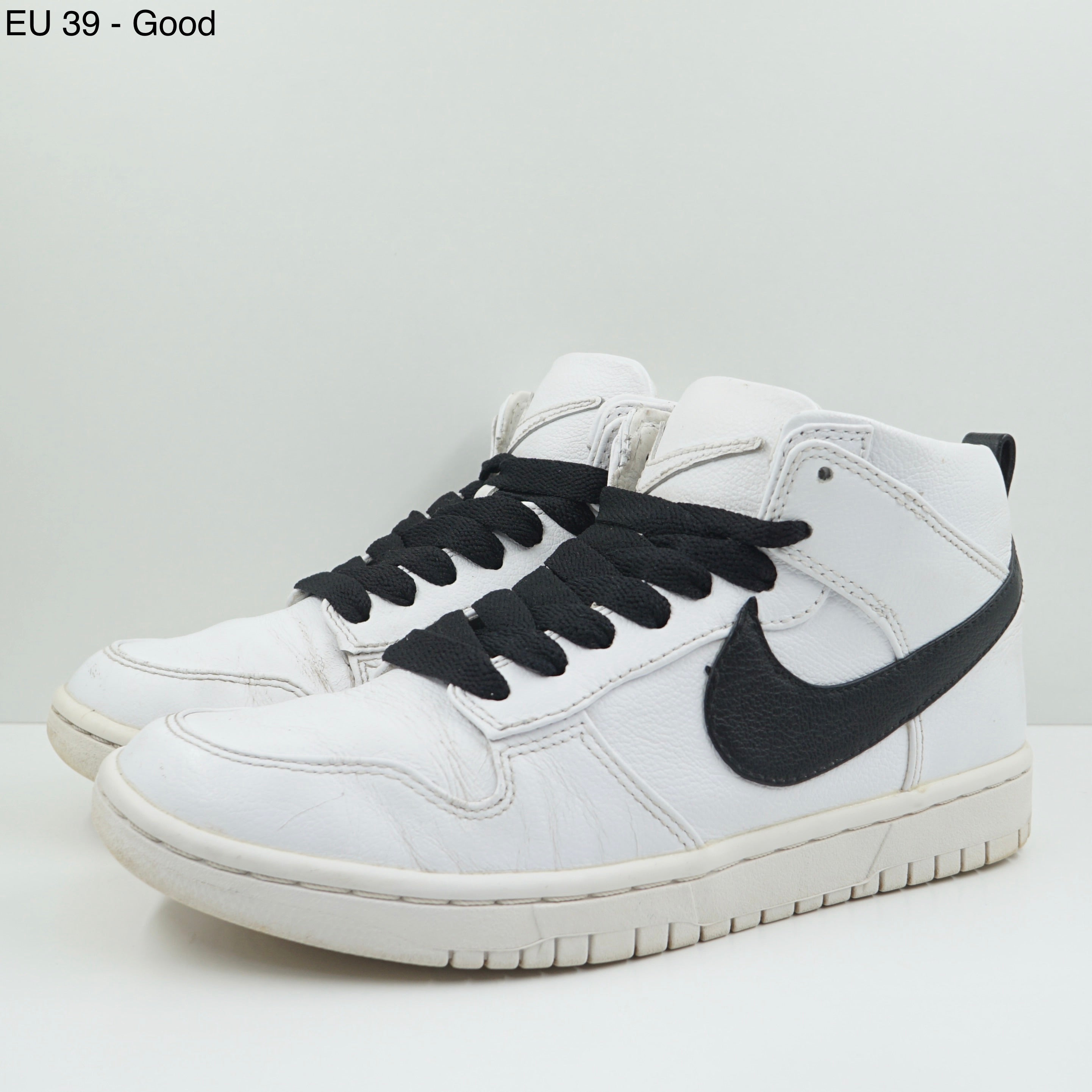 Nike Dunk Lux Chukka Riccardo Tisci White Black