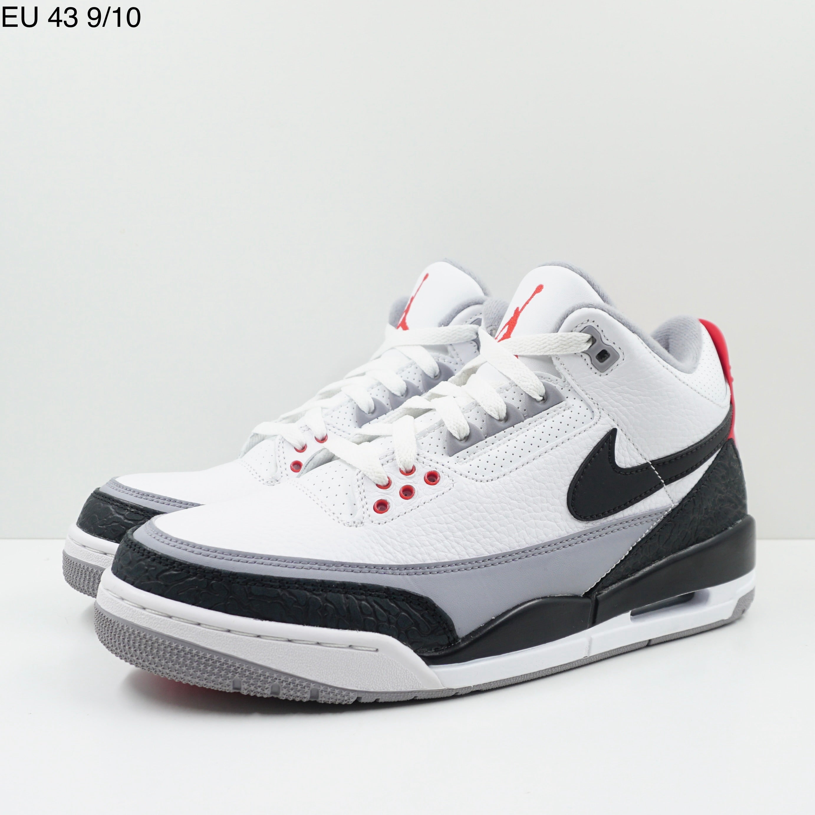 Jordan 3 Retro Tinker Hatfield