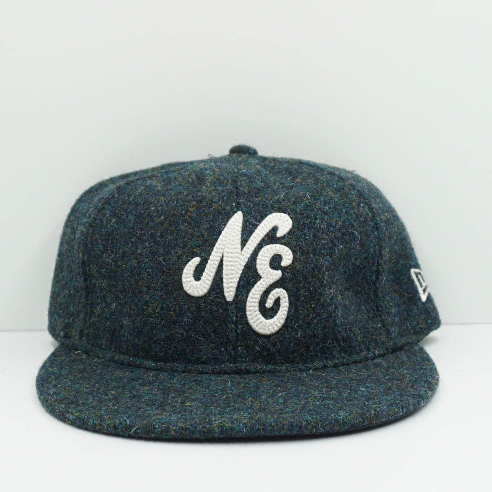 New Era Logo Tweed Relaxed Heritage Fitted Cap