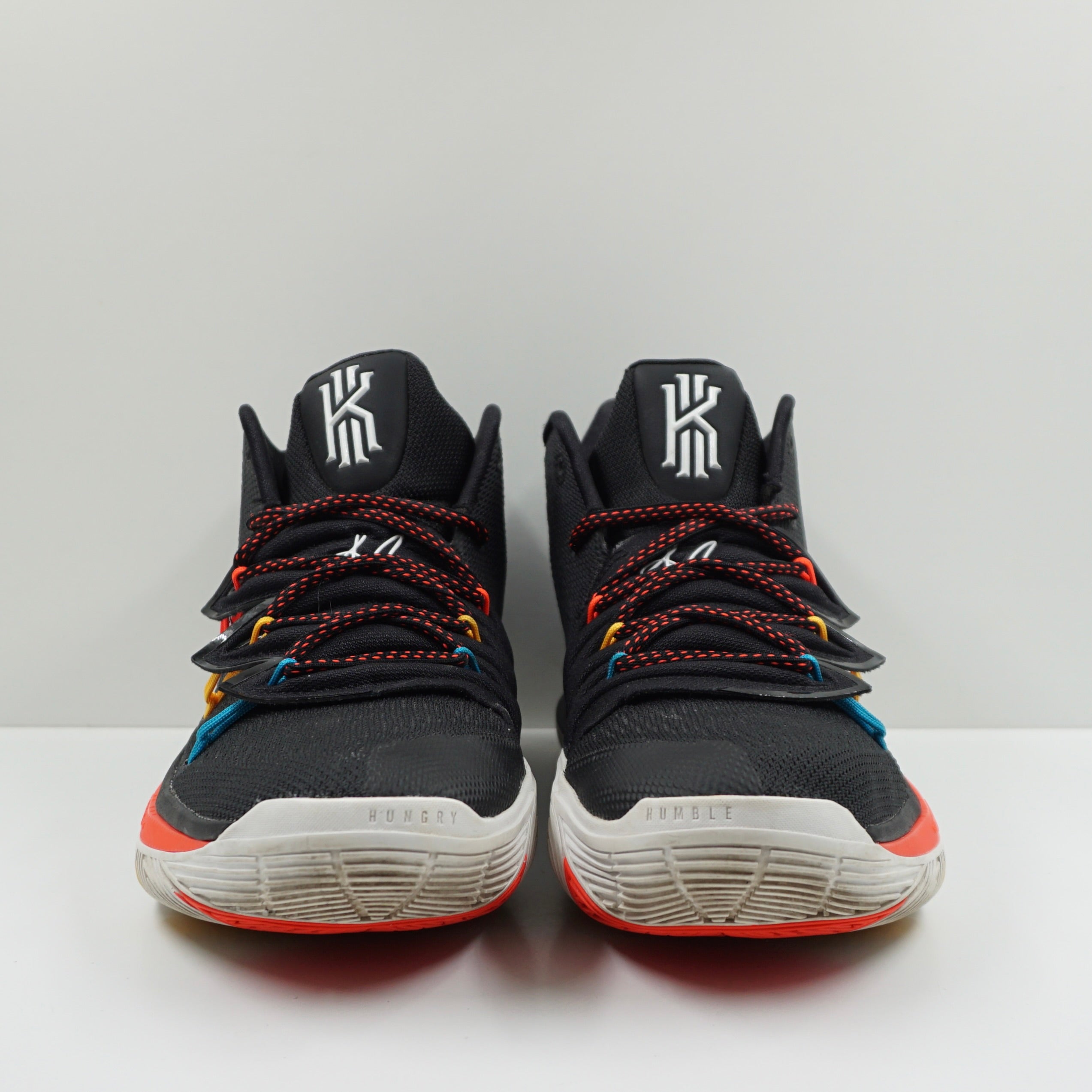 Kyrie friends fashion basketball shoes