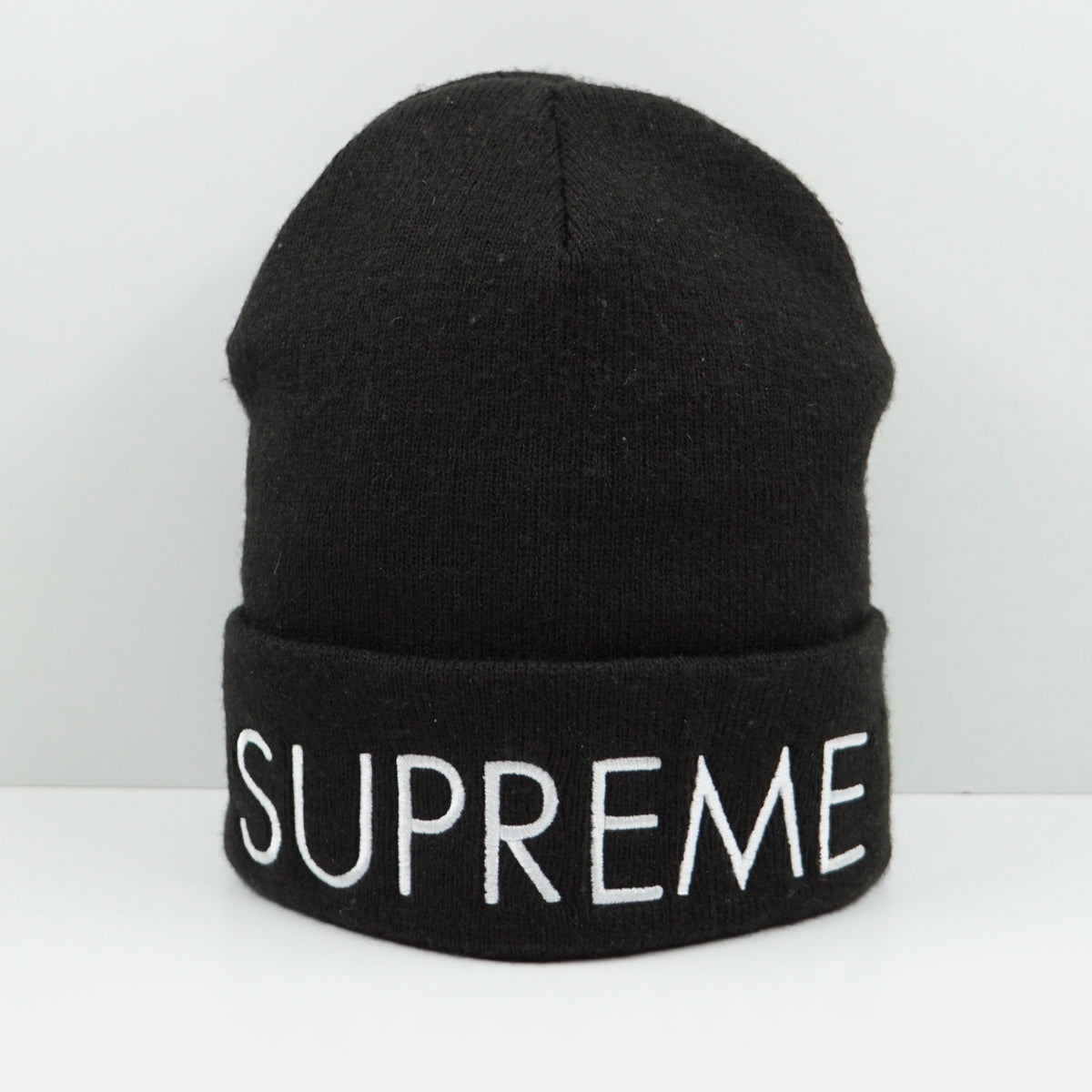 Supreme FW22 Capital Black Beanie