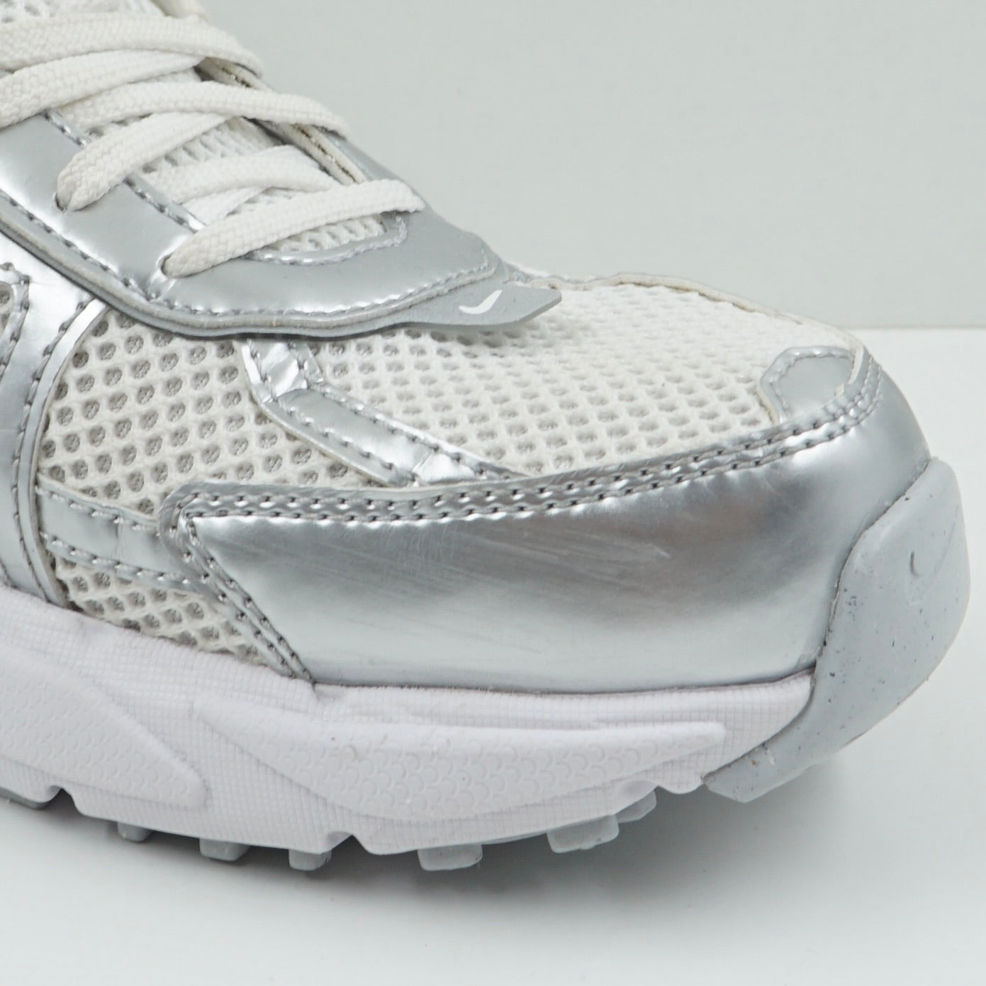 Nike V2K Run Metallic Silver White (W)