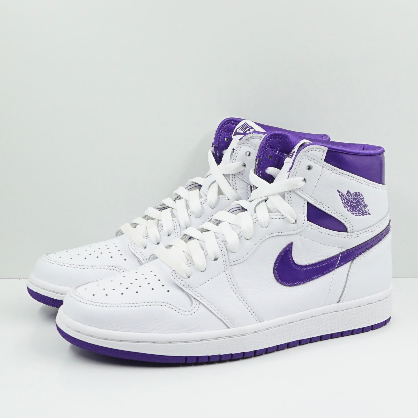 Jordan 1 Retro High Court Purple (W)