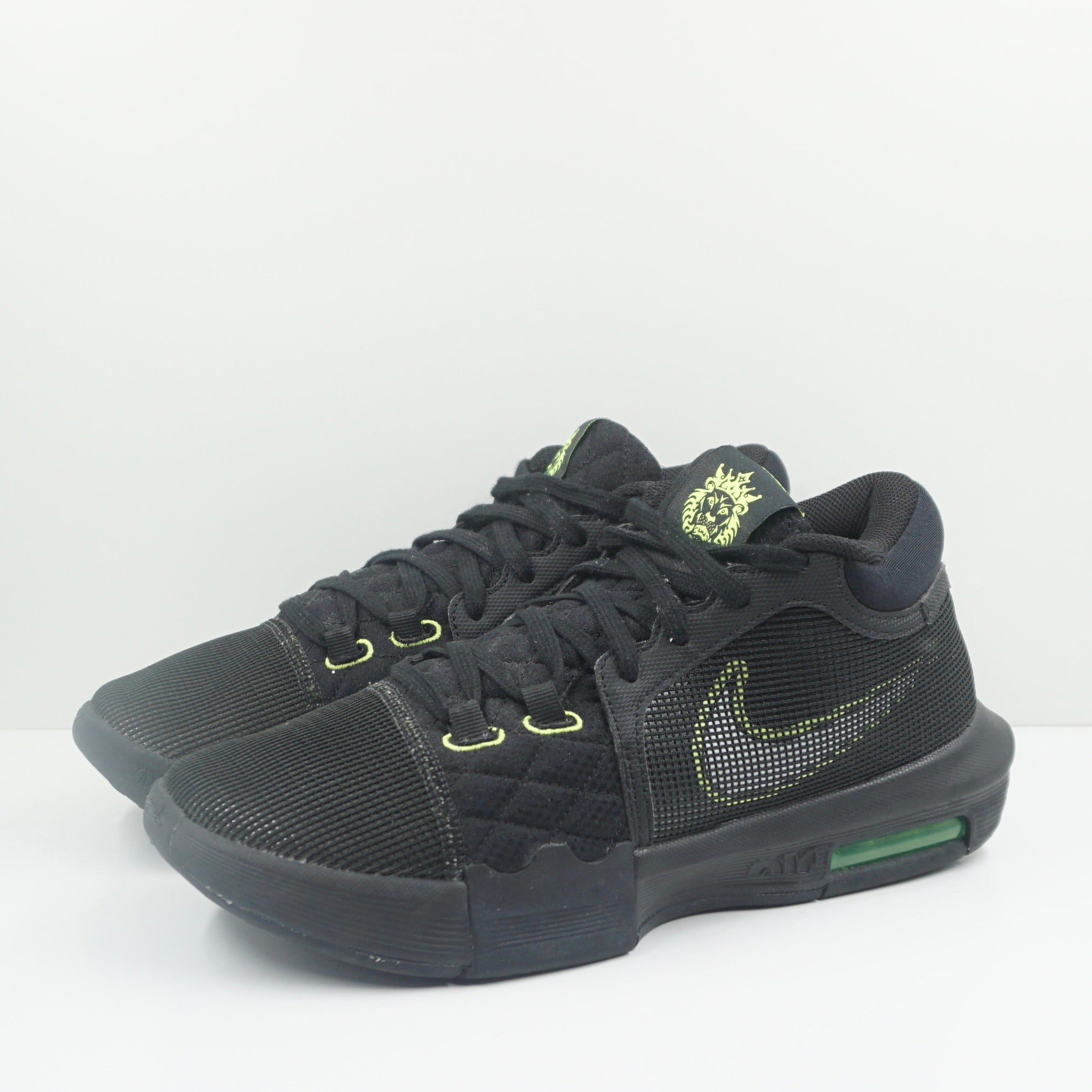 Nike LeBron Witness 8 Black Volt