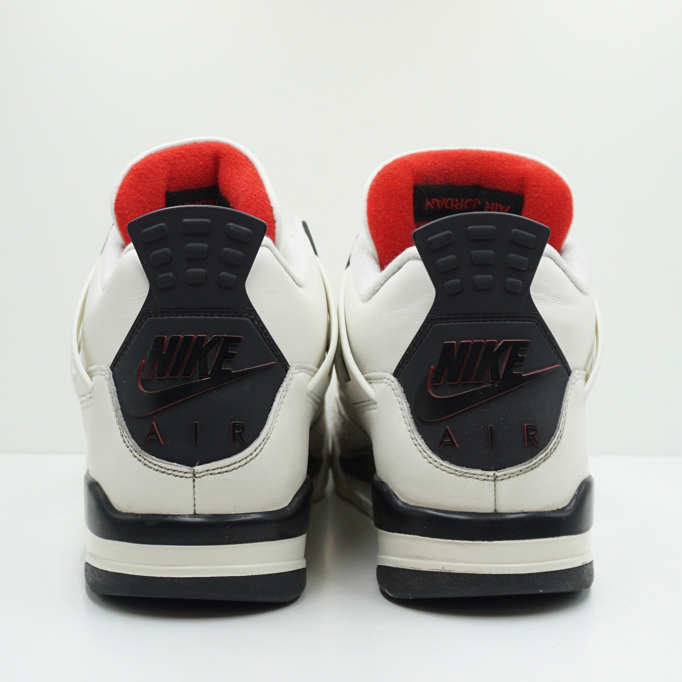 Jordan 4 Retro Flight Club