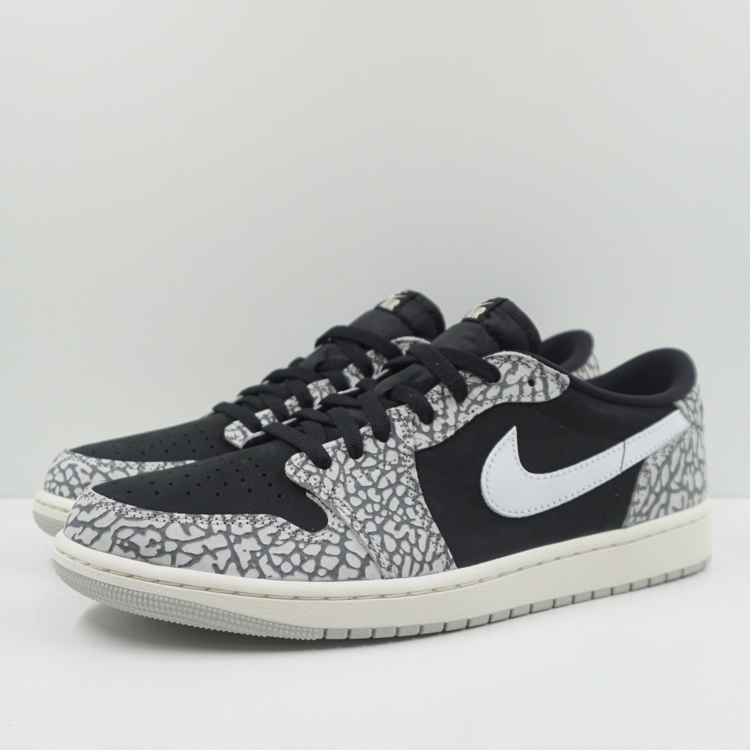 Jordan 1 Retro Low OG Black Cement