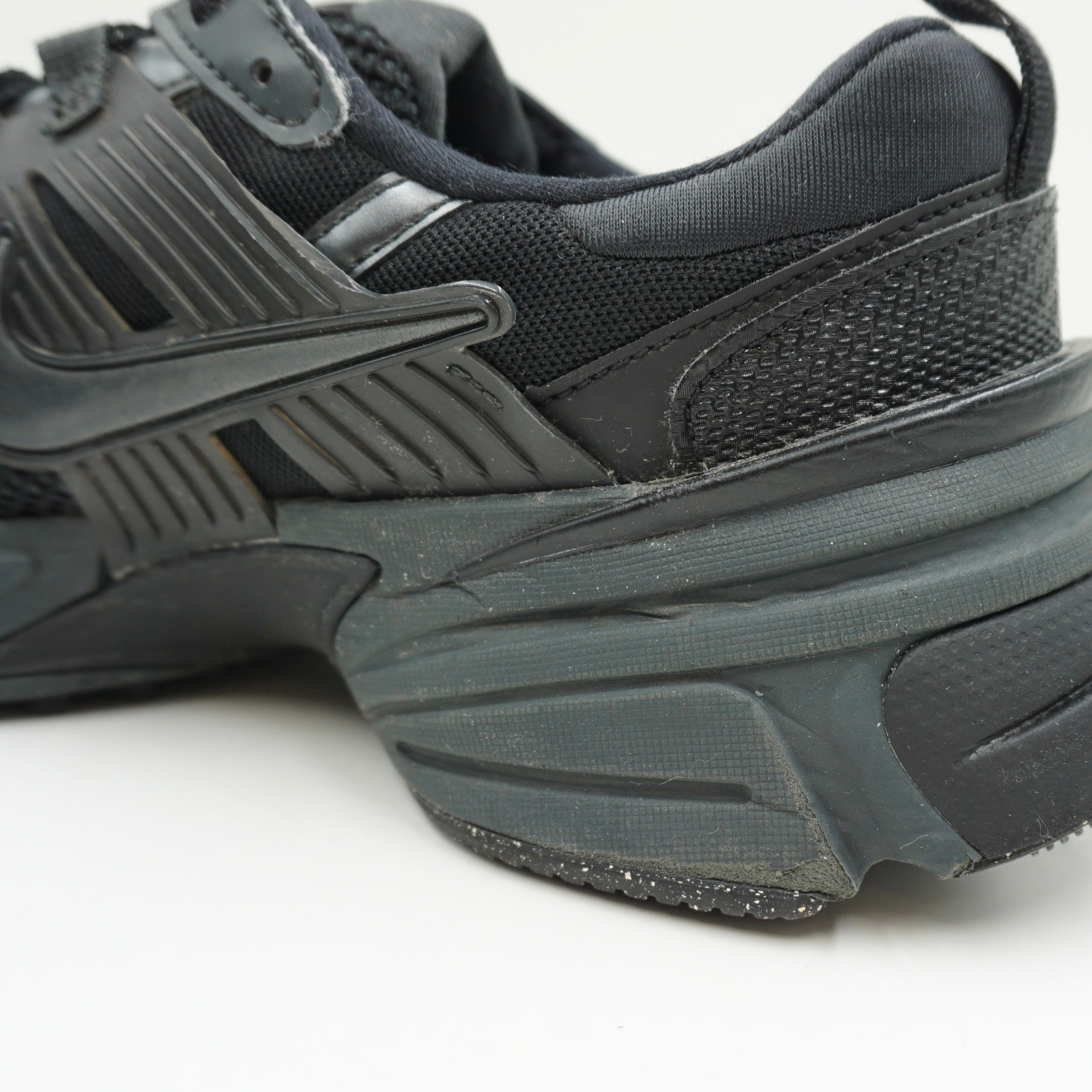 Nike V2K Run Black Dark Smoke Grey (W)