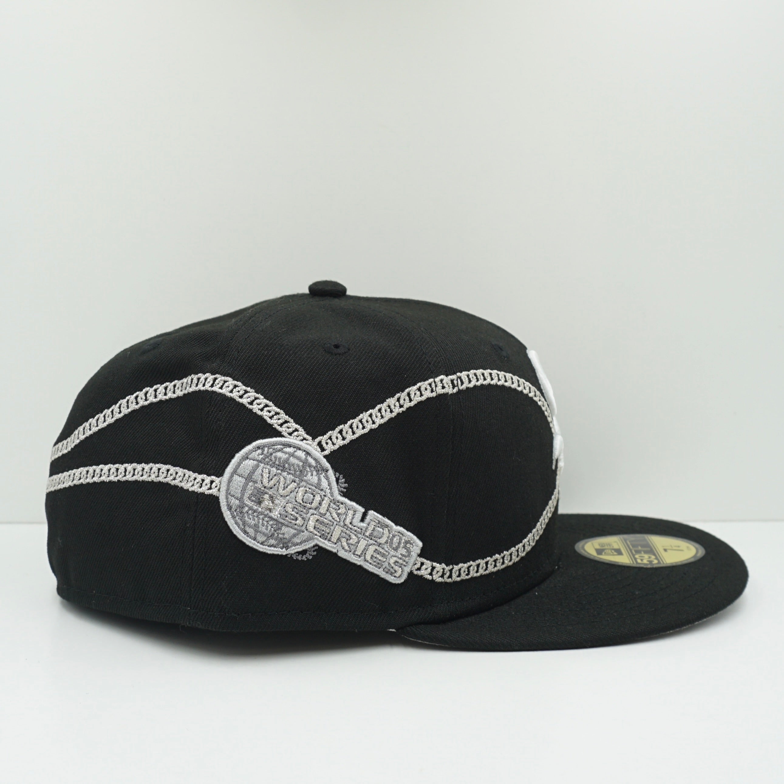 New Era Cooperstown Chicago White Sox Silver Chain Black Fitted Cap