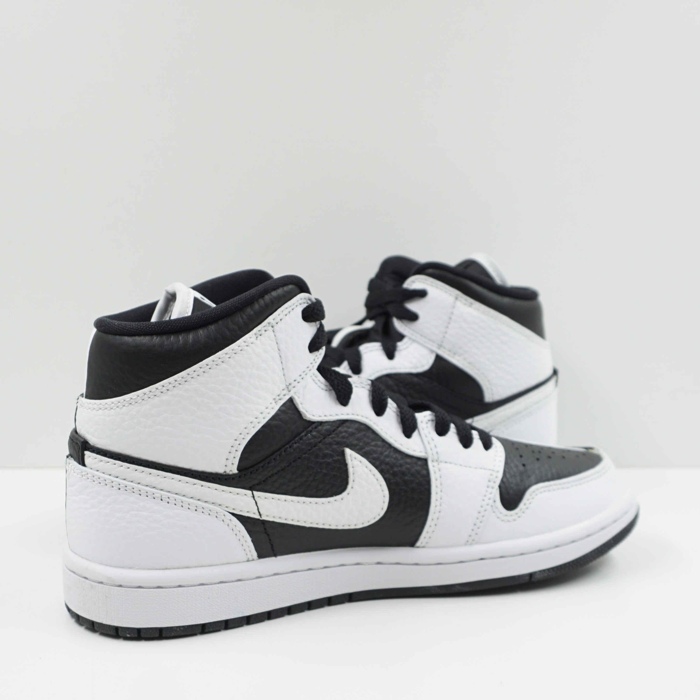 Jordan 1 Mid Split Black White (W)