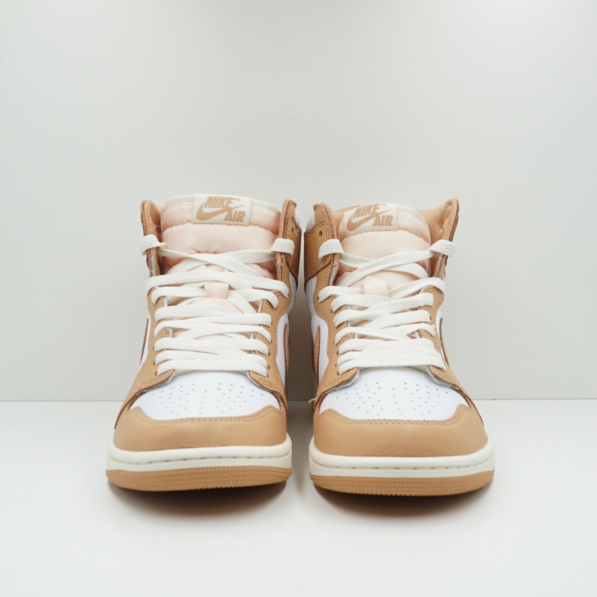 Jordan 1 Retro High OG Praline (W)