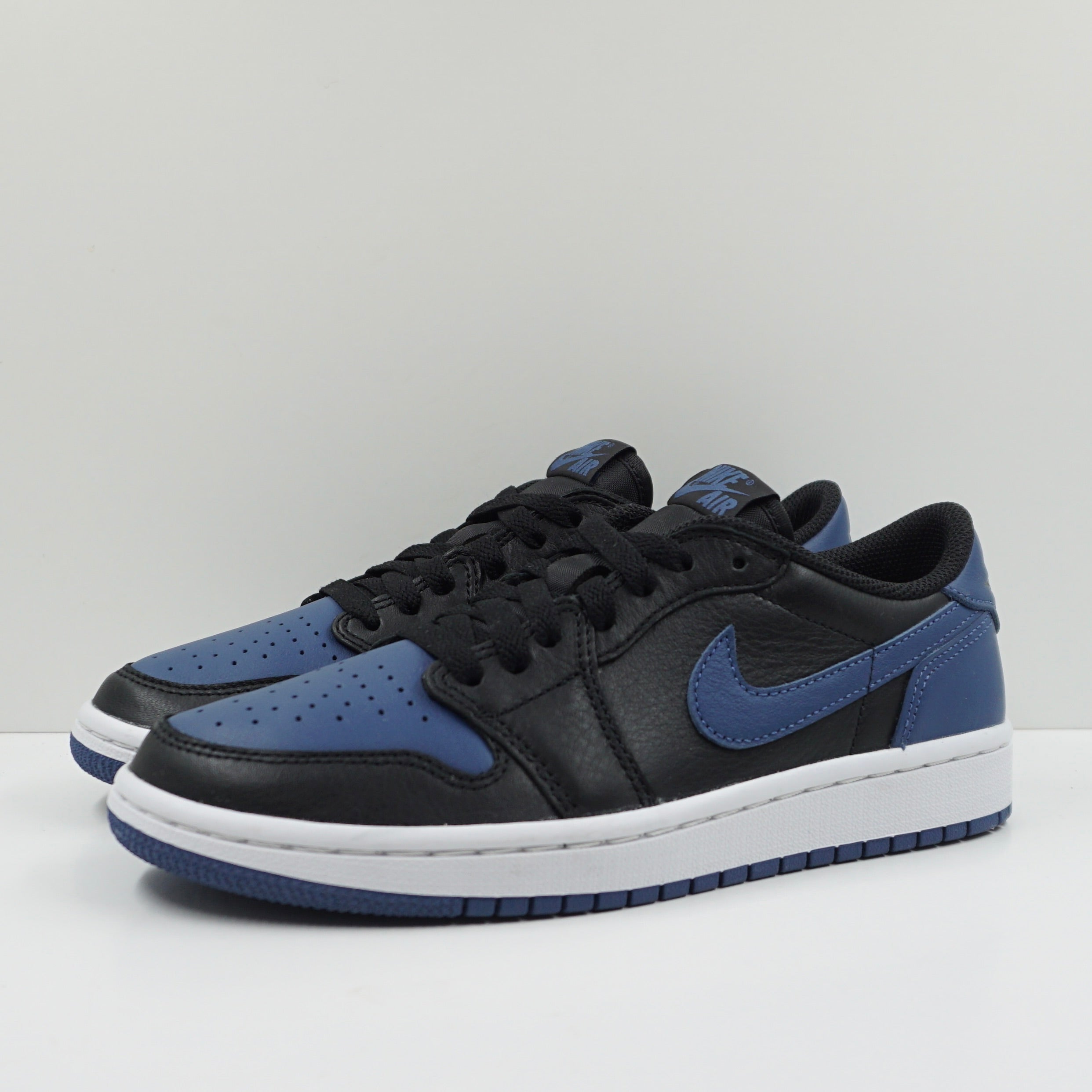 Jordan 1 Retro Low OG Mystic Navy (W)