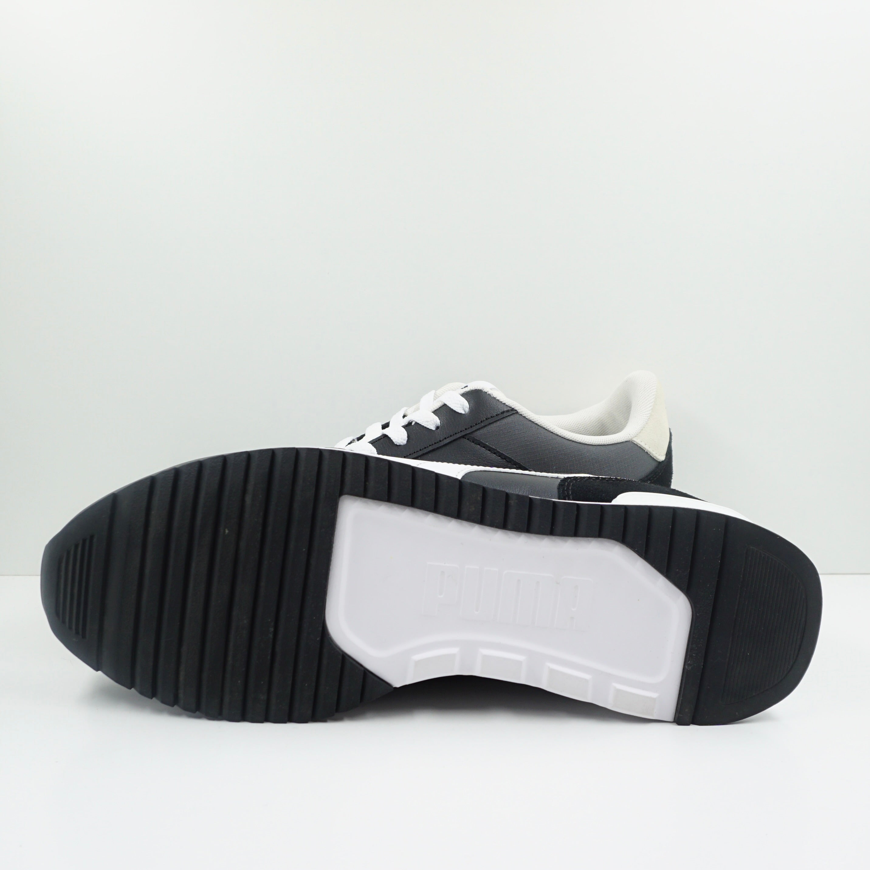 Puma Adaptor Black White