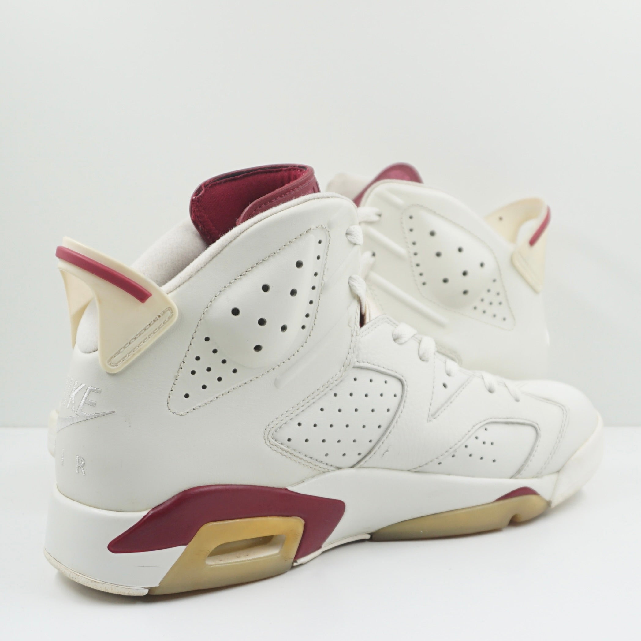 Jordan 6 Retro Maroon (2015)
