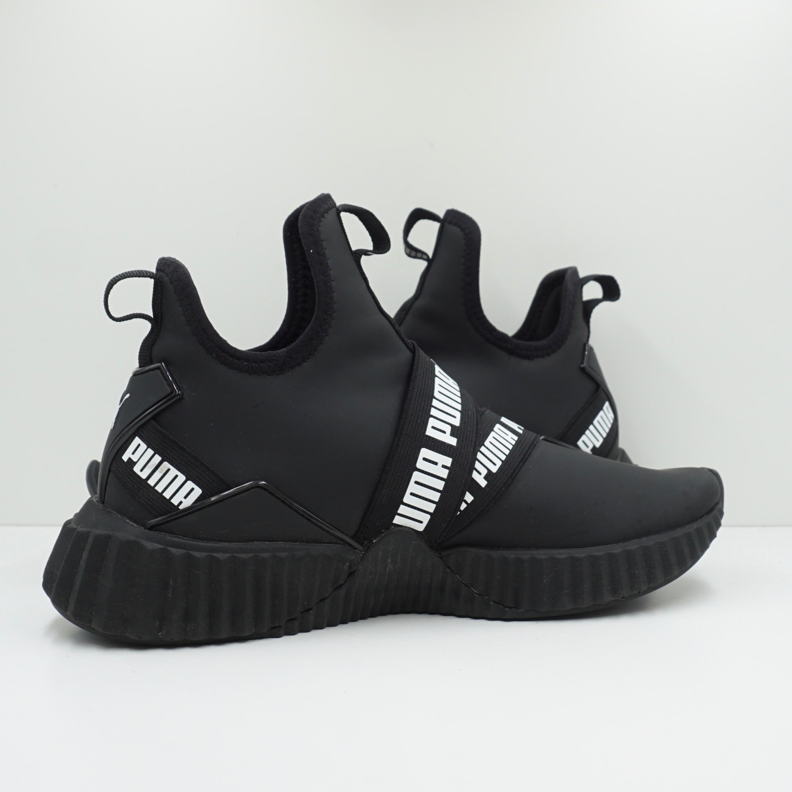 Puma Defy Mid Matte Black (W)