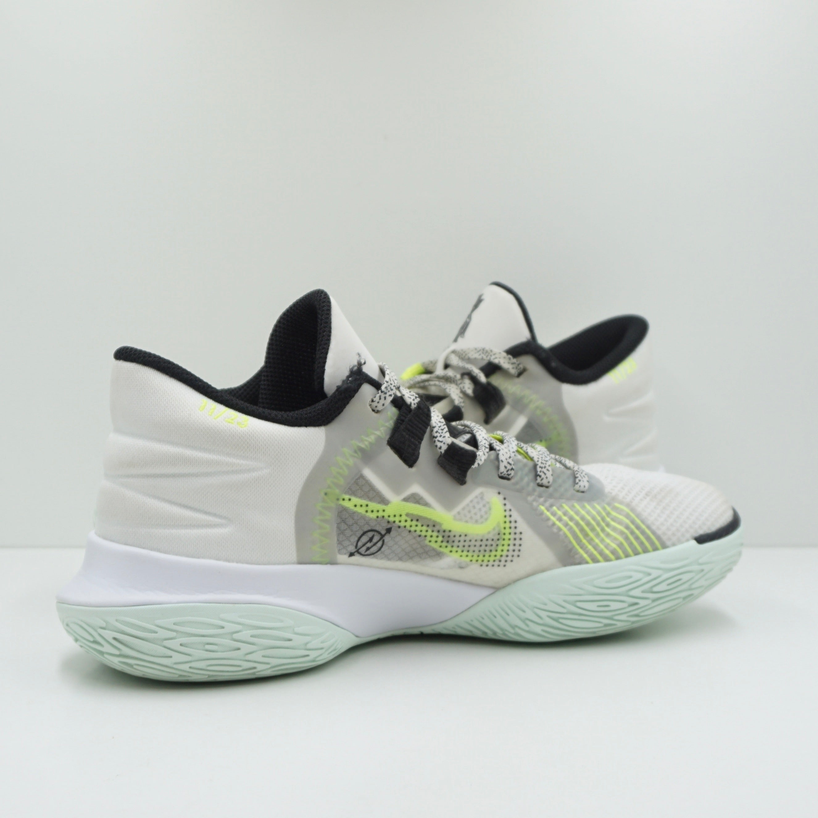 Nike Kyrie Flytrap V Summit White Black Volt