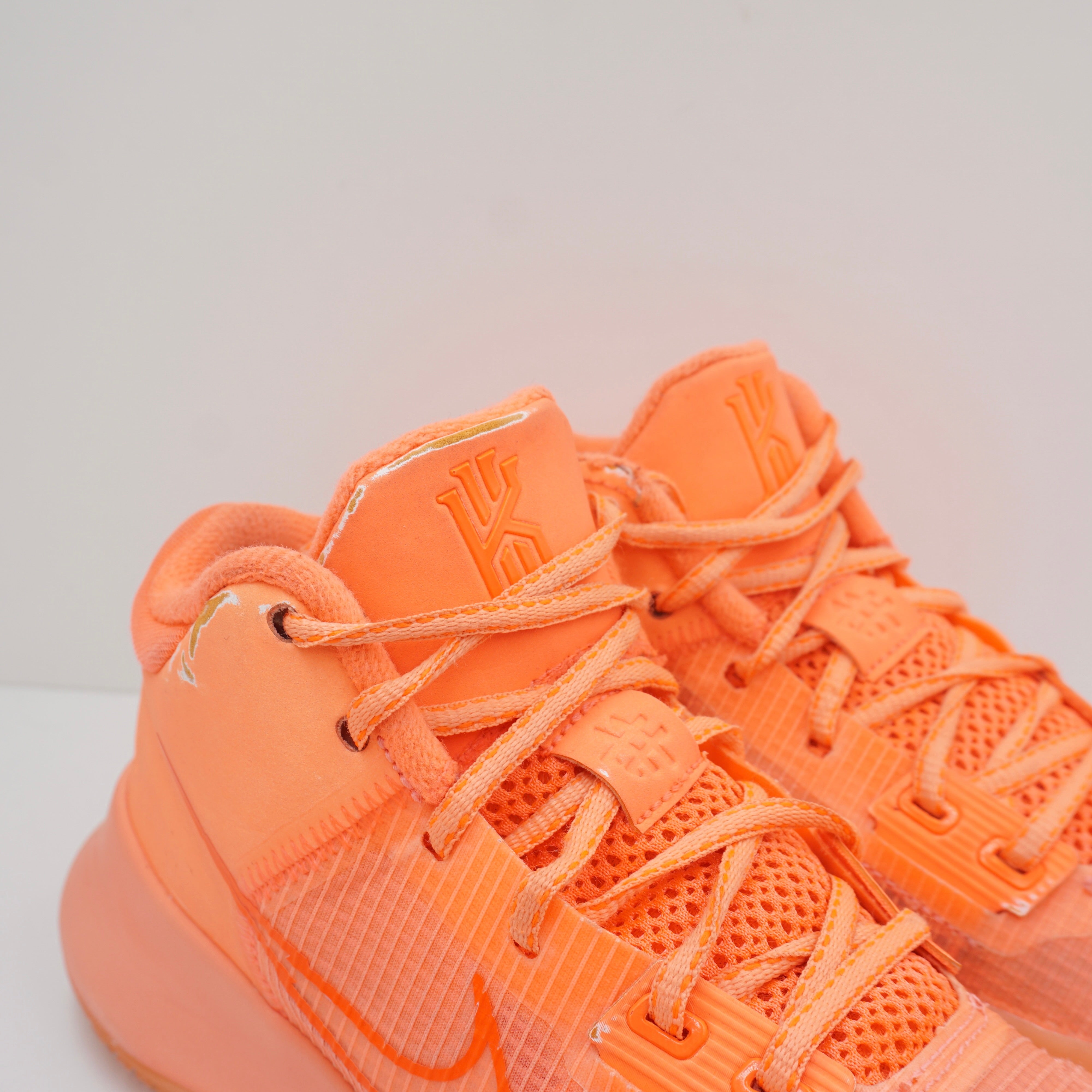 Nike Kyrie Flytrap Bright Mango1