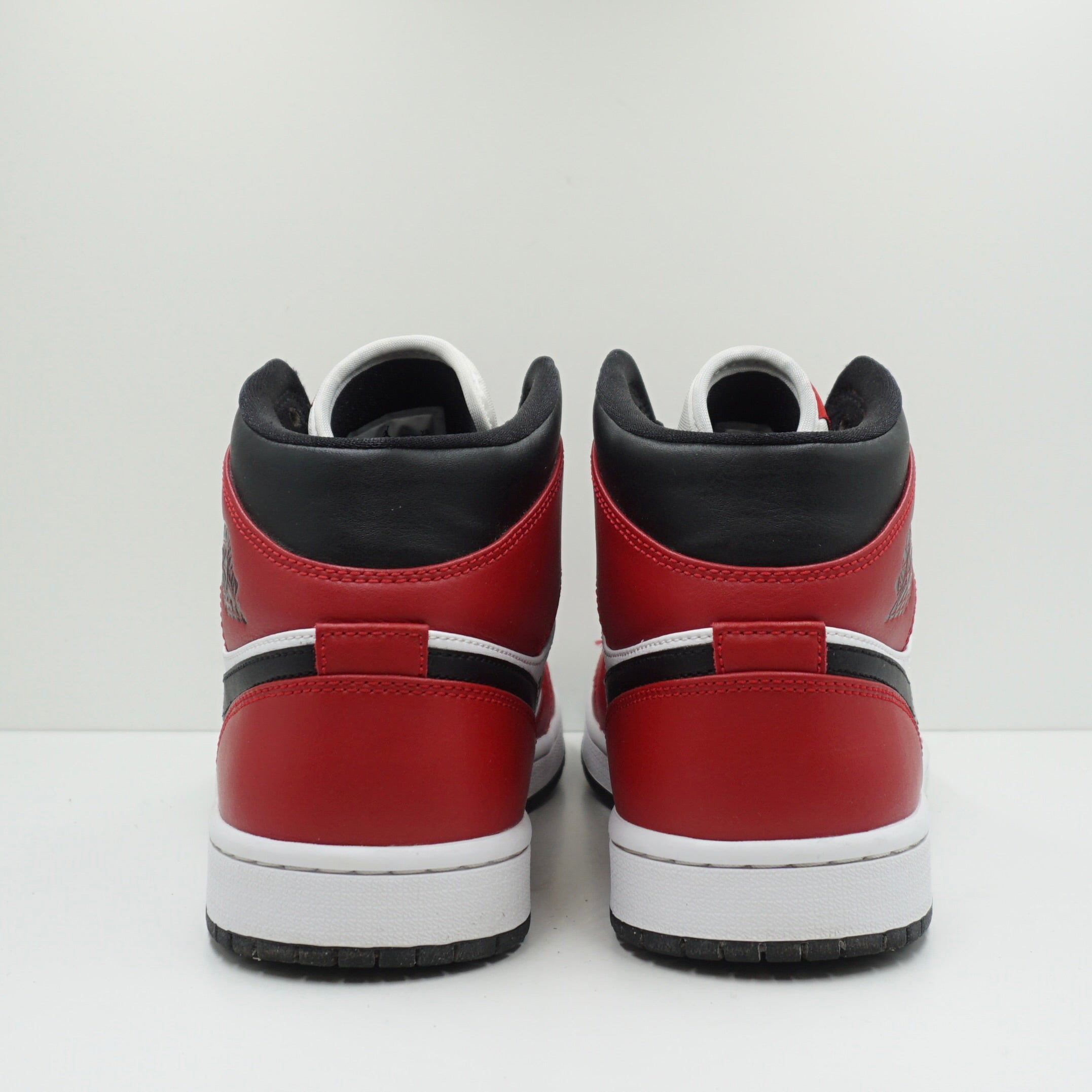 Jordan 1 Mid Chicago Toe