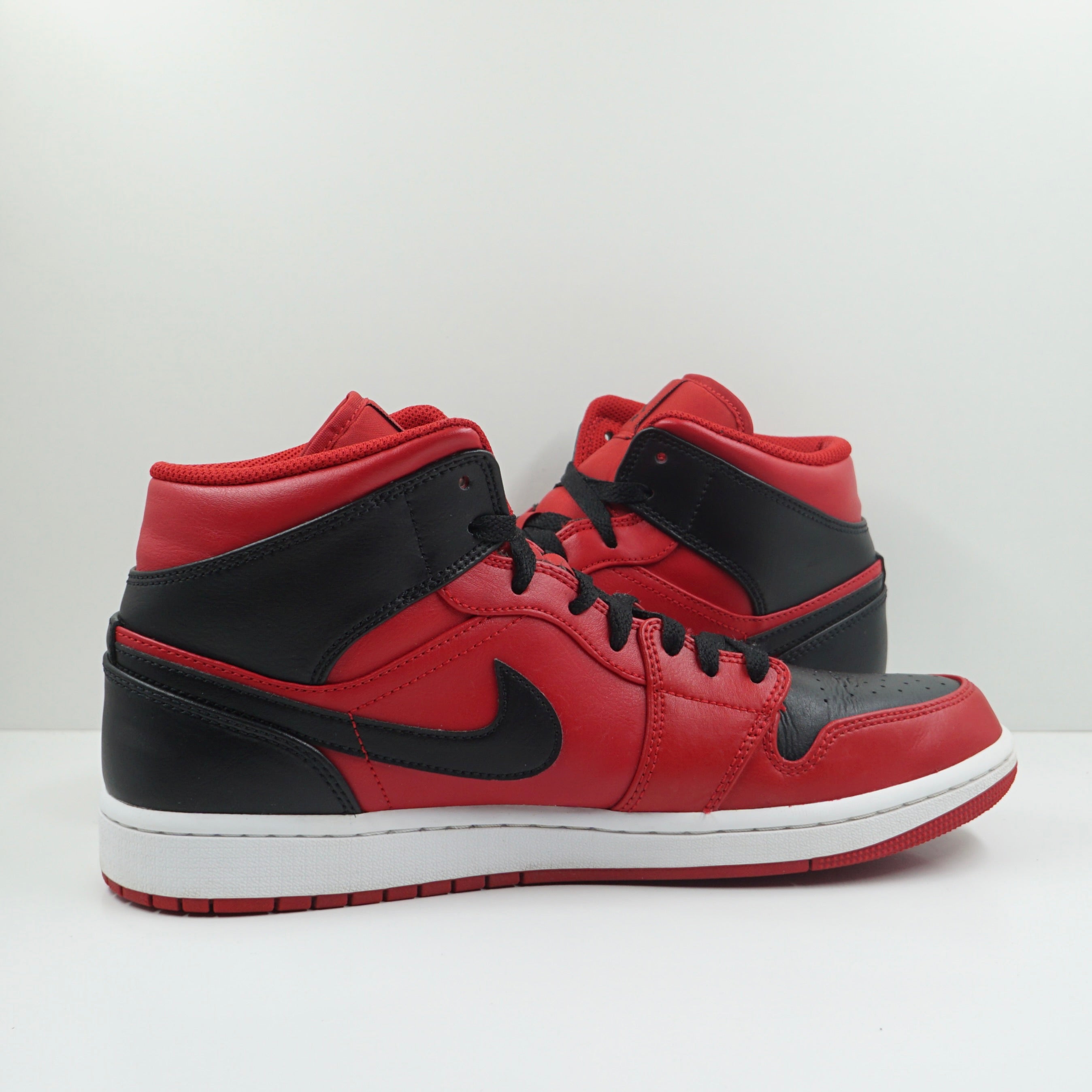 Jordan 1 Mid Reverse Bred (2021)