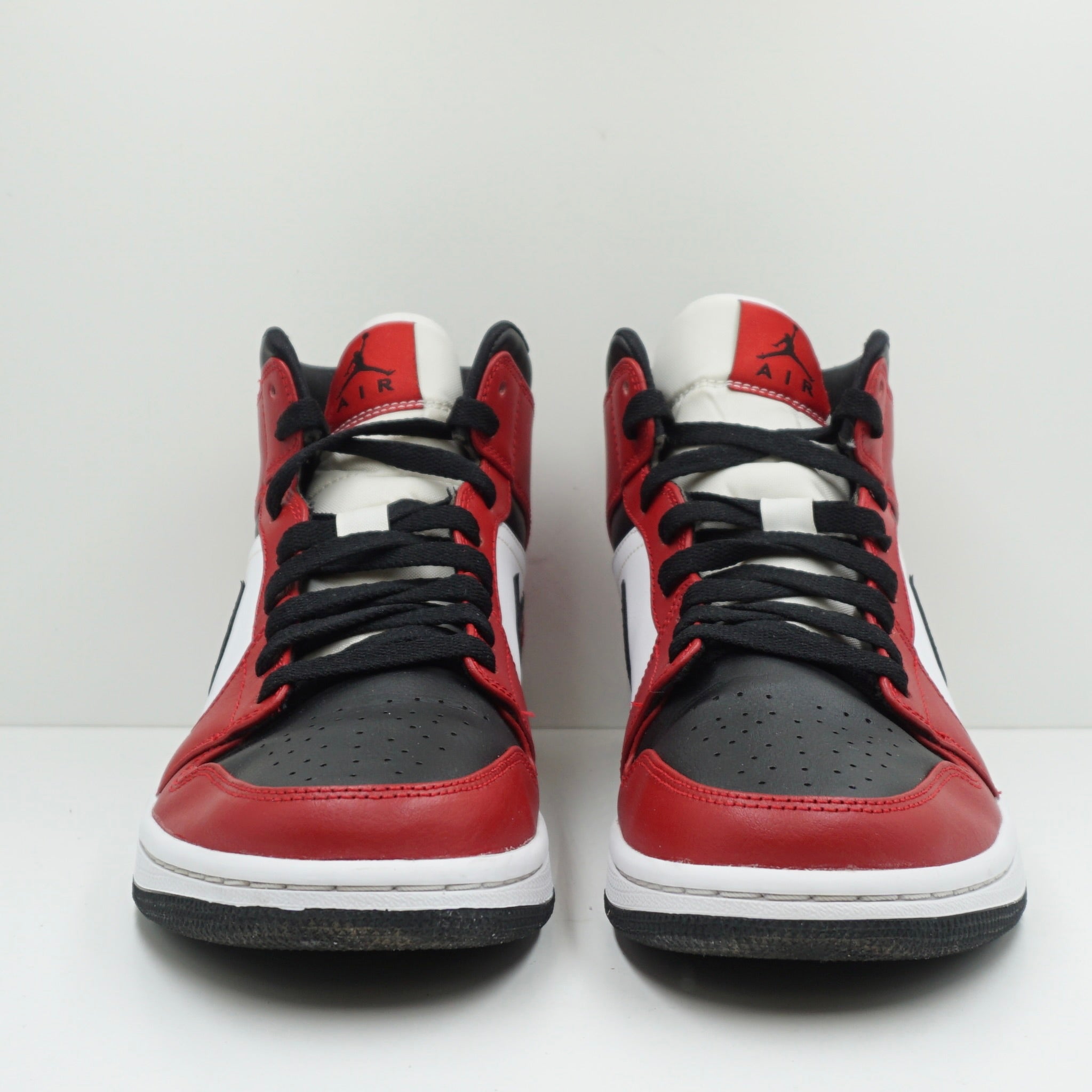 Jordan 1 Mid Chicago Toe