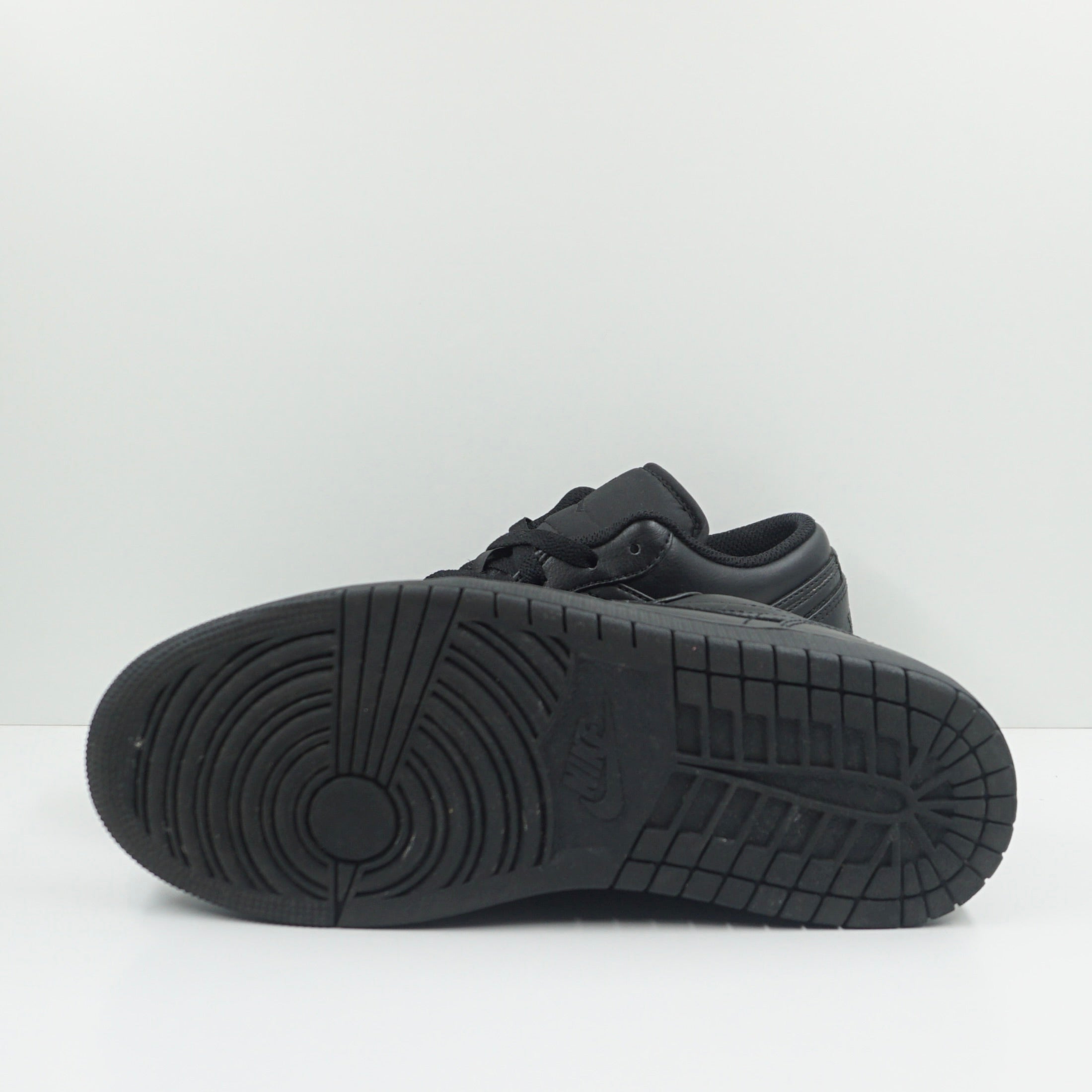 Jordan 1 Low Triple Black