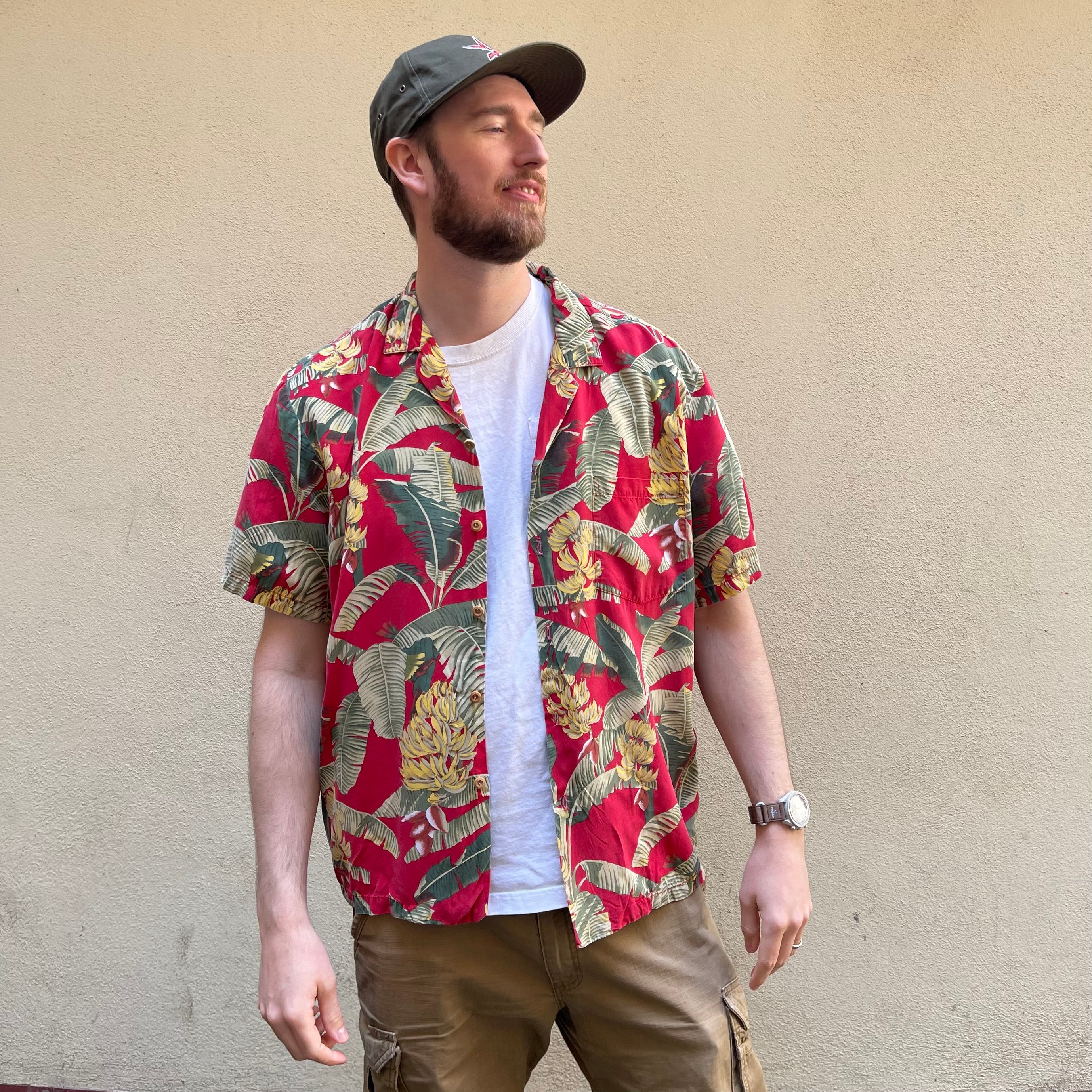 Paradise Found Hawaiian Button Up Shírt