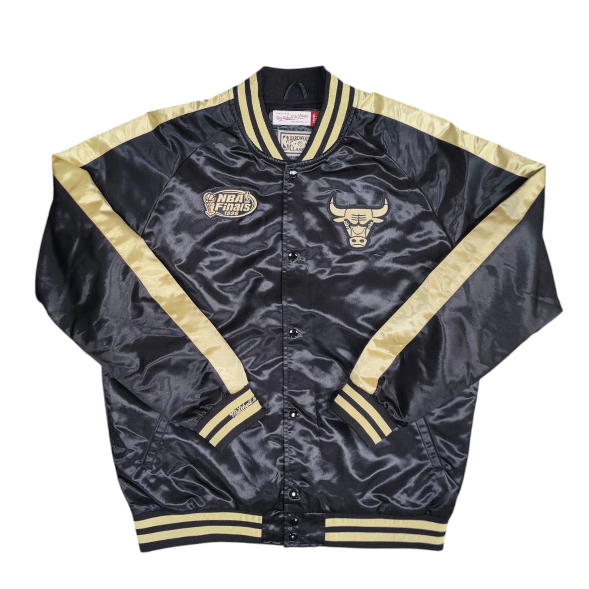 Mitchell & Ness Hardwood Classic Chicago Bulls Black Gold Satin Jacket