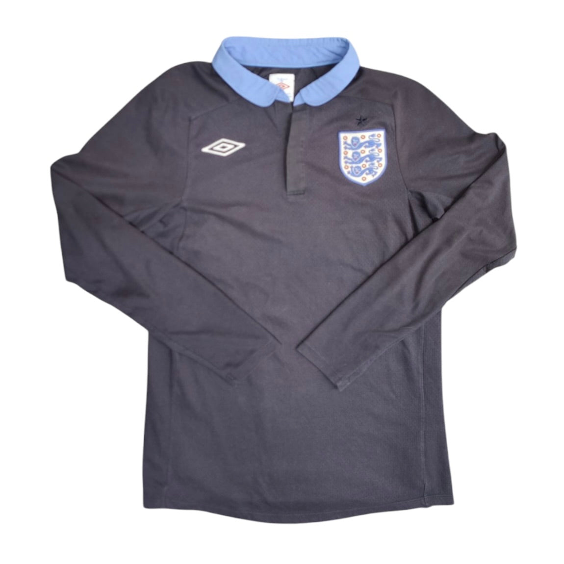 Umbro England 2011/2012 Football  Long Sleeve