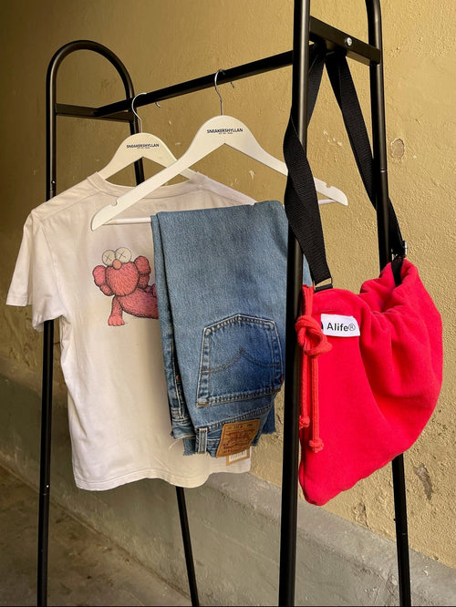 STREETWEAR